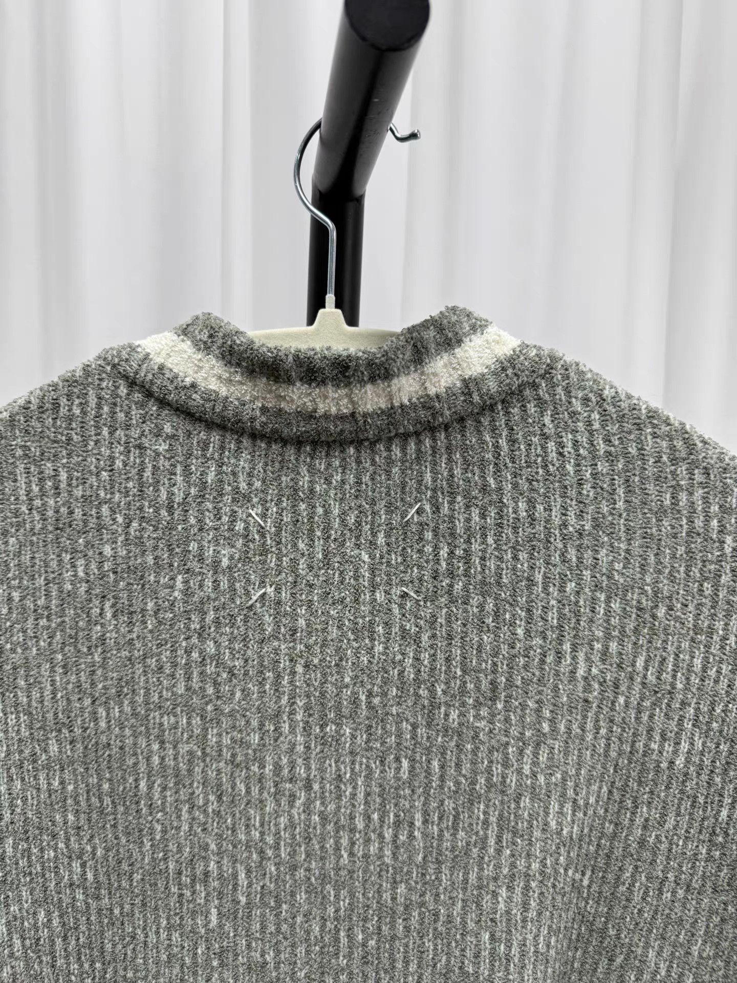 Maison Margiela Maison Margiela Handmade Patchwork V-Neck Sweater K20 Size US S / EU 44-46 / 1 - 6 Thumbnail