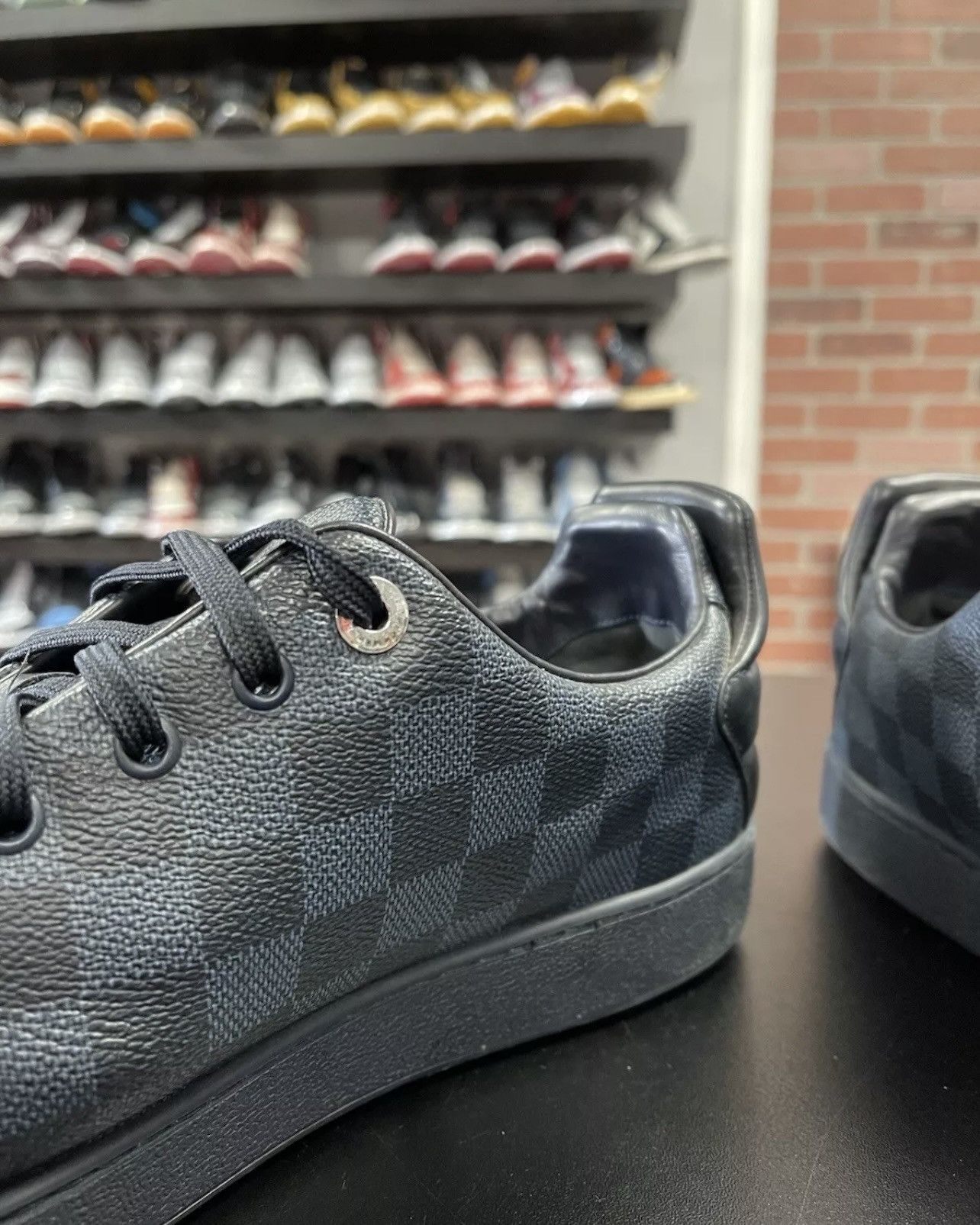 Louis Vuitton Size 10.5LV/11.5US - Louis Vuitton Damier FrontLow Canvas Size US 11.5 / EU 44-45 - 7 Thumbnail