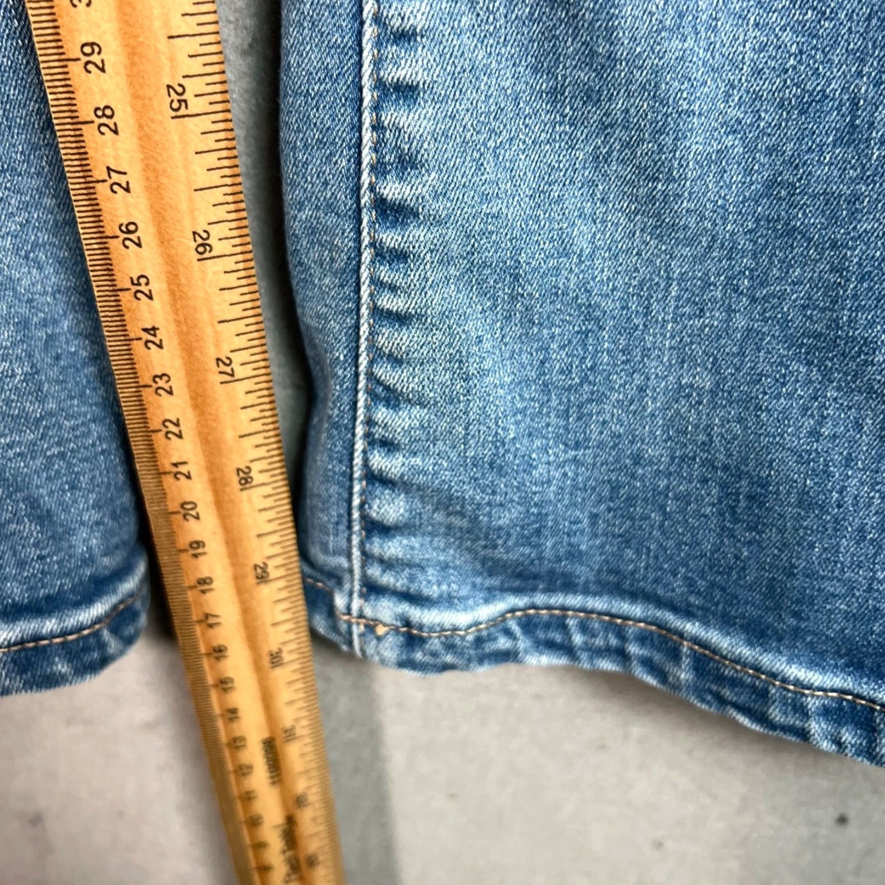 Garage VINTAGE Garage Jeans Flared High Waisted Womens Size 3 Light Blue Denim 30 In Inseam Blue Cotton Blend Size 26" / US 2 / IT 38 - 7 Thumbnail