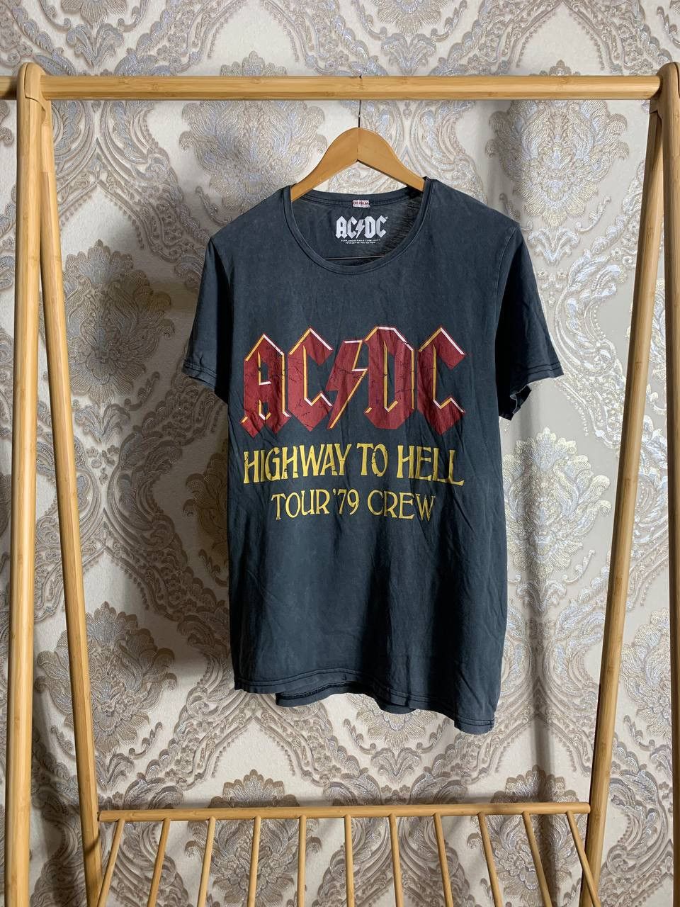 AC/DC × Streetwear × Vintage VERY RARE AC/DC HIGHWAY TO HELL 1979 TOUR ...