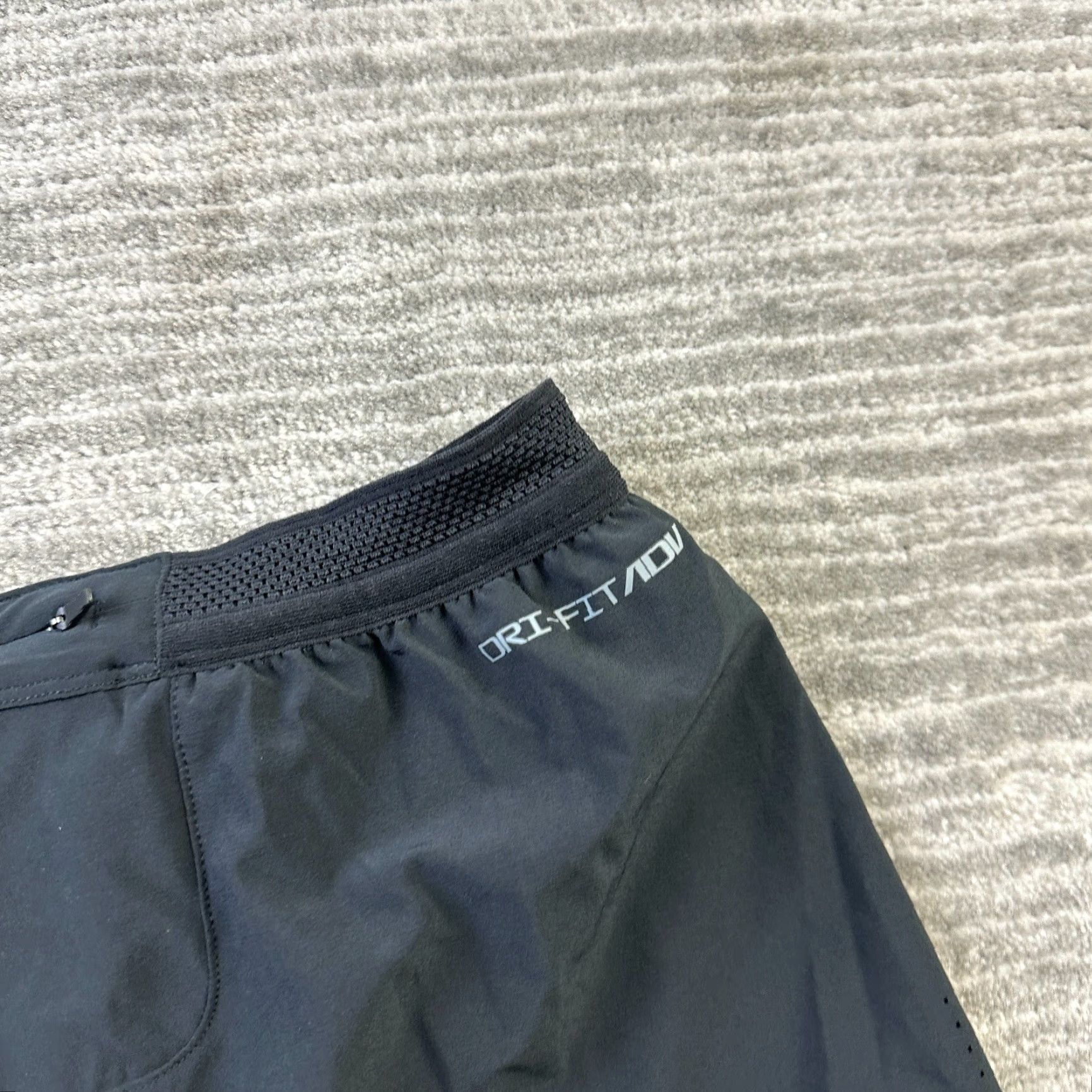 Nike Nike Aeroswift Shorts Mens Large Black 2" Running Dri Fit Racing Size US 33 - 4 Thumbnail