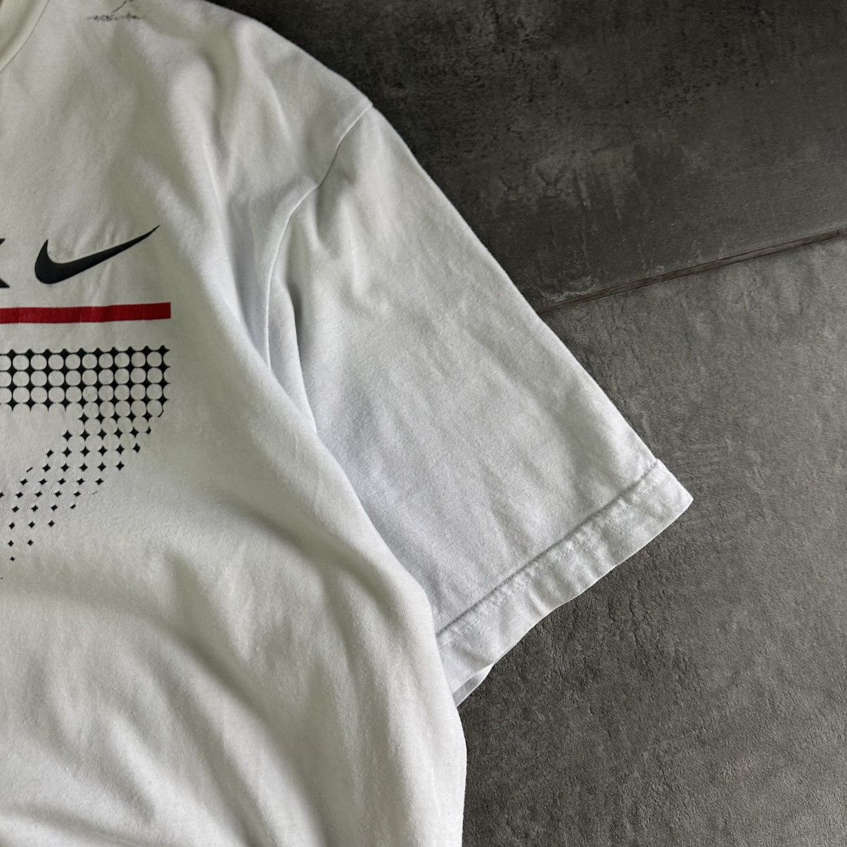 Nike × Vintage Vintage Nike Air Max T-shirts Trashed 00s Y2K USA Size US M / EU 48-50 / 2 - 4 Thumbnail