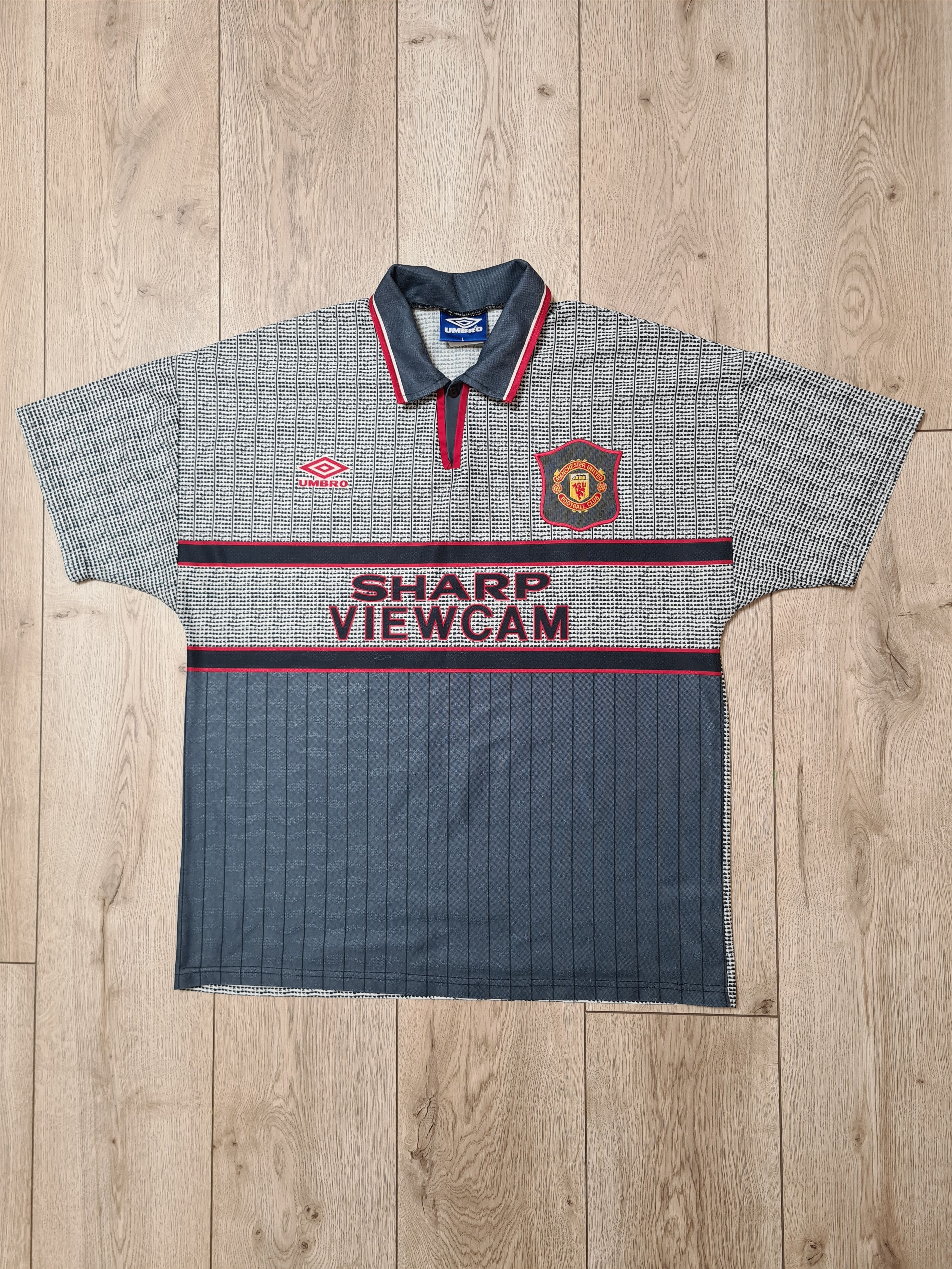 Vintage MANCHESTER UNITED 1995 1996 AWAY FOOTBALL SOCCER JERSEY Size US L / EU 52-54 / 3 - 1 Thumbnail