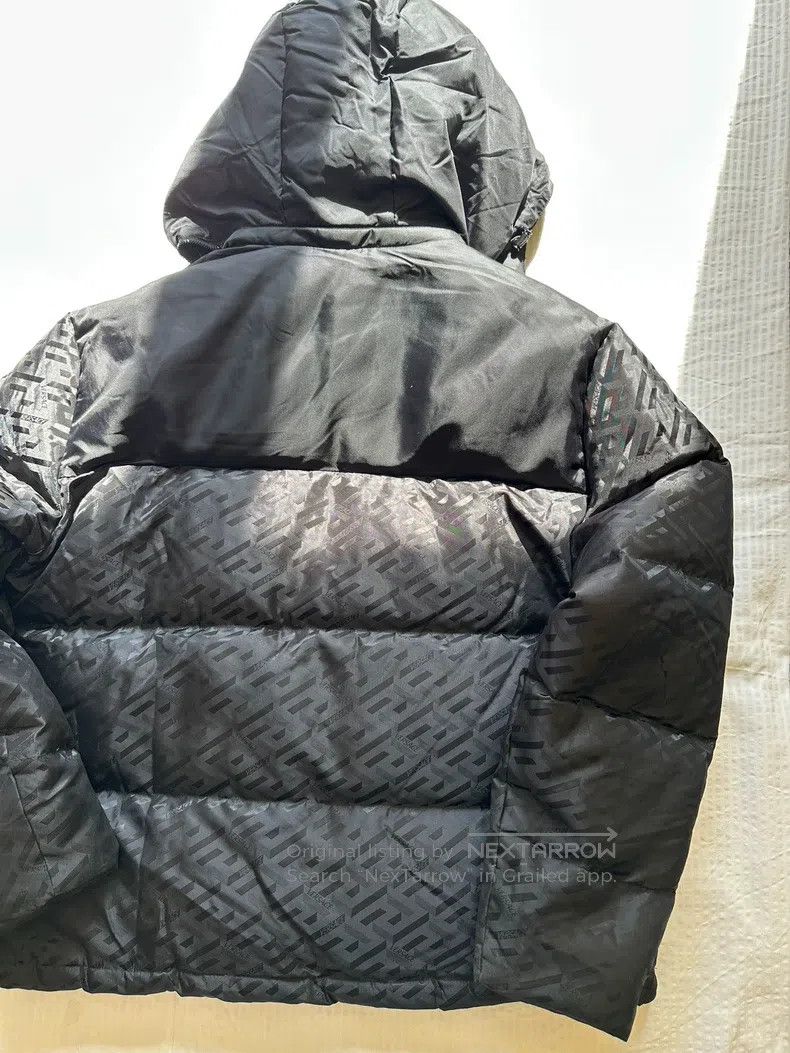 Versace Versace Black hooded down jacket Size US M / EU 48-50 / 2 - 9 Thumbnail