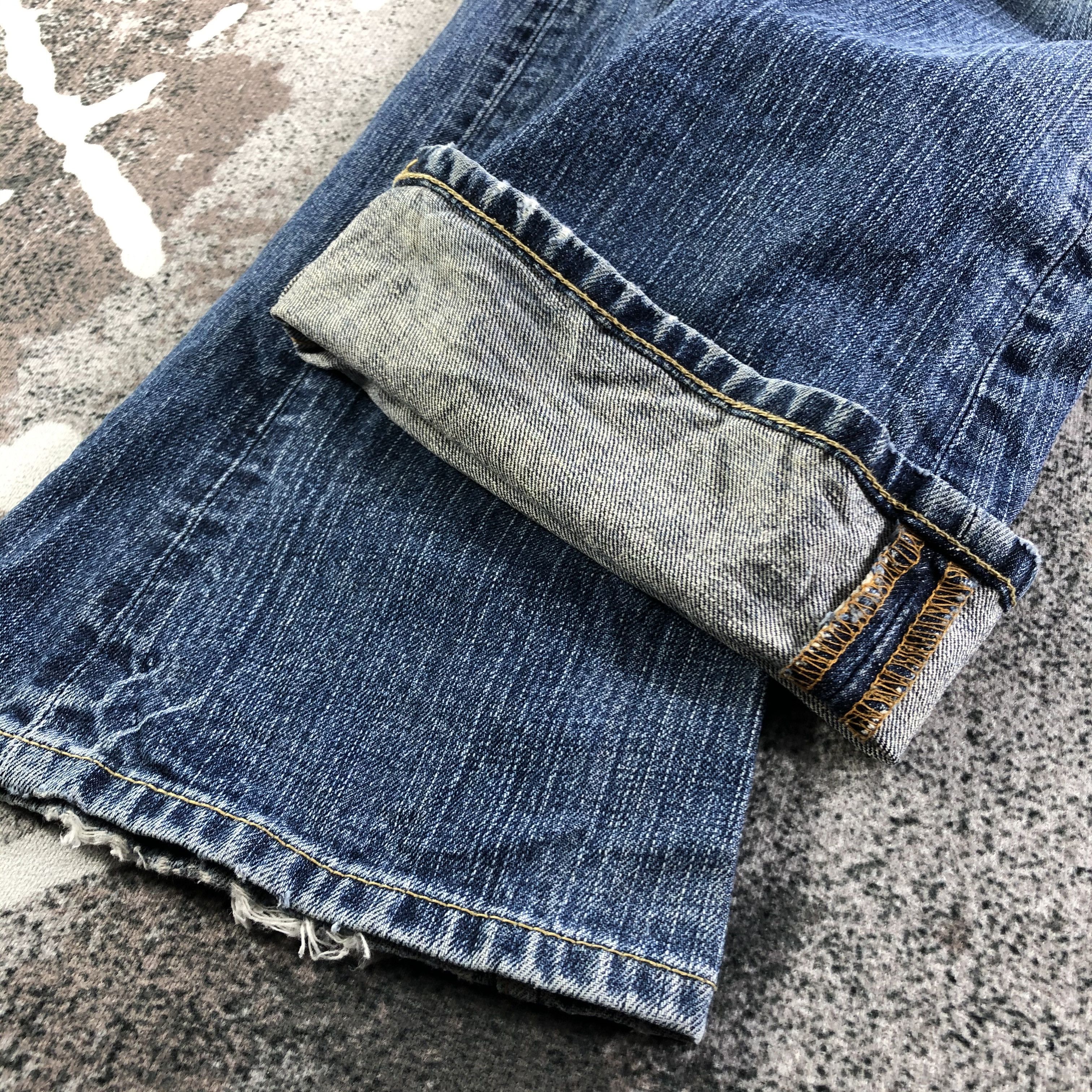 Levi's Vintage Levis 607 Jeans Flare Denim KJ2844 Size US 32 / EU 48 - 7 Thumbnail
