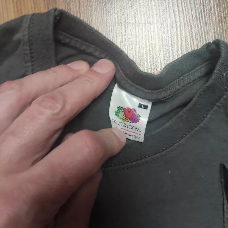 Fruit Of The Loom EMINEM 2013 TOUR FRUIT OF THE LOOM MEN Shirts Size L Size US L / EU 52-54 / 3 - 4 Thumbnail