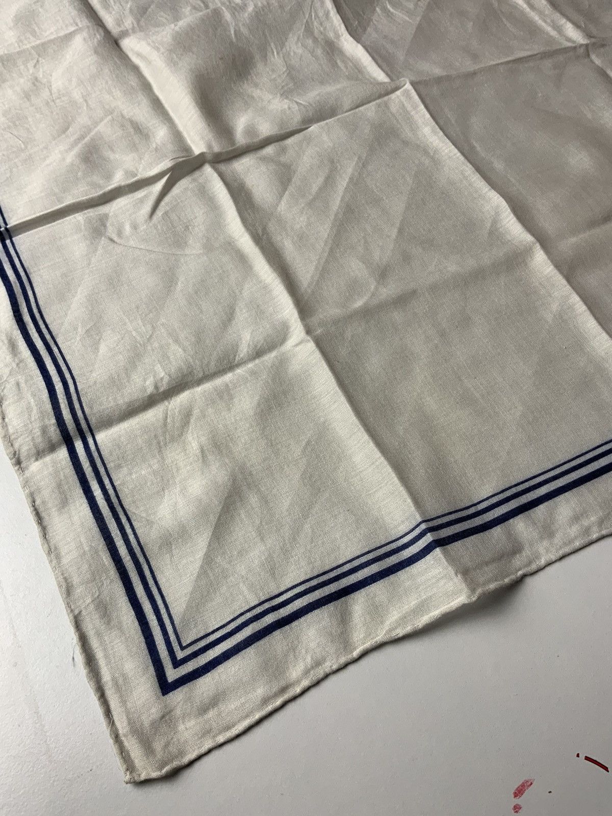 Vintage Vintage YSL Yves Saint Laurent Plain Small Logo Handkerchief Size ONE SIZE - 5 Thumbnail