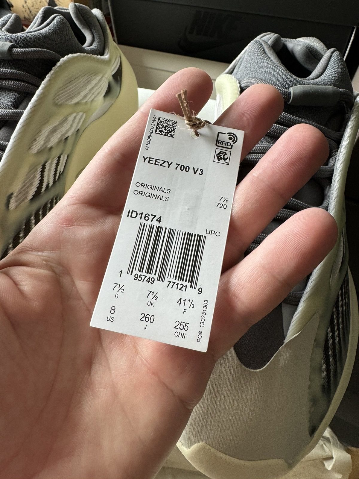 Adidas Brand New YZY 700 V3 Size US 8 / EU 41 - 11 Thumbnail
