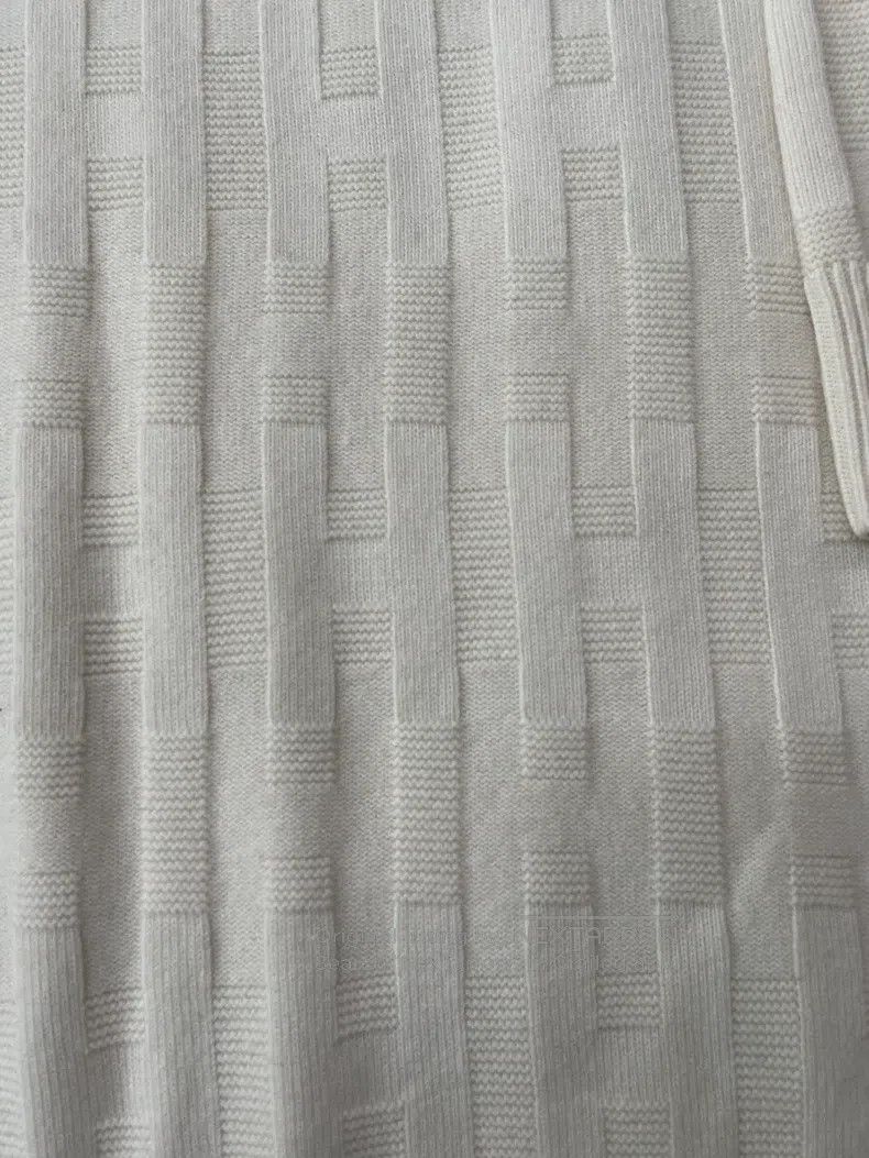 Hermes Hermes White Printed Wool Knit Dress with Subtle Pattern Size XXS / US 00 / IT 34 - 2 Thumbnail