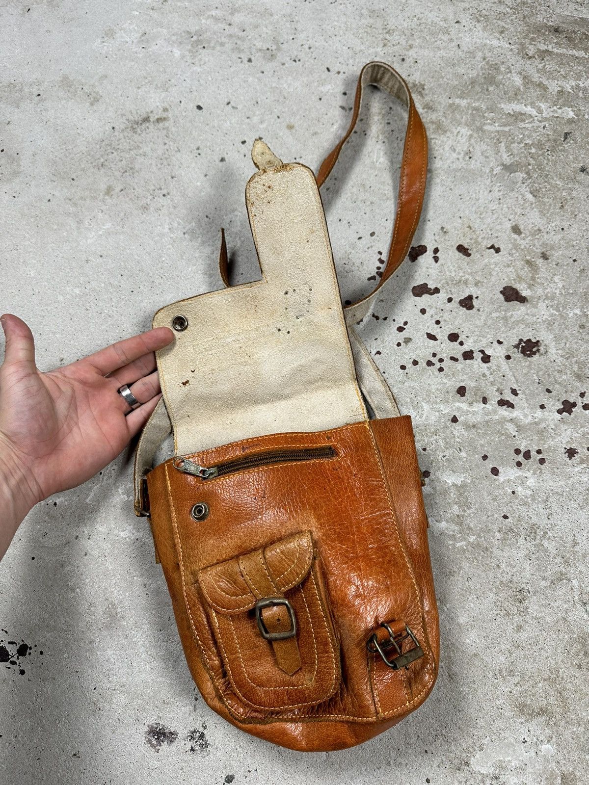 Other Vintage 90s Leather Messenger Crossbody Bag Utility Size ONE SIZE - 8 Thumbnail