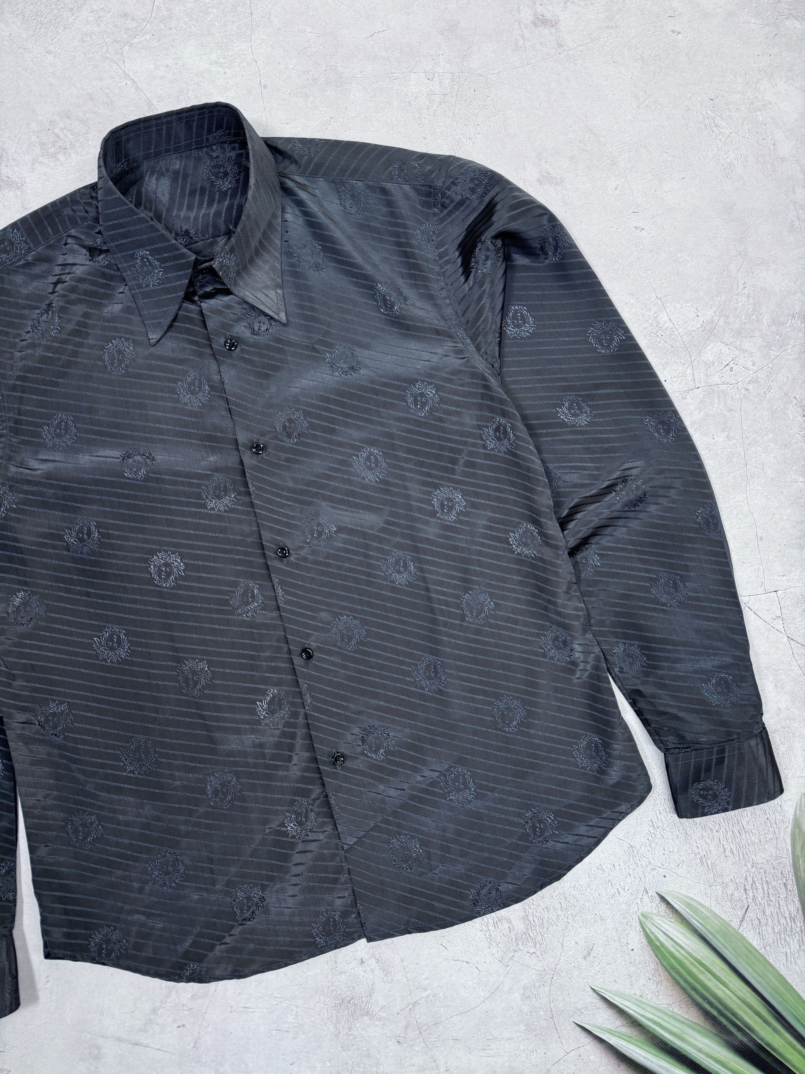 Vintage Vintage Versace Style Shirt Medusa Size US M / EU 48-50 / 2 - 4 Thumbnail
