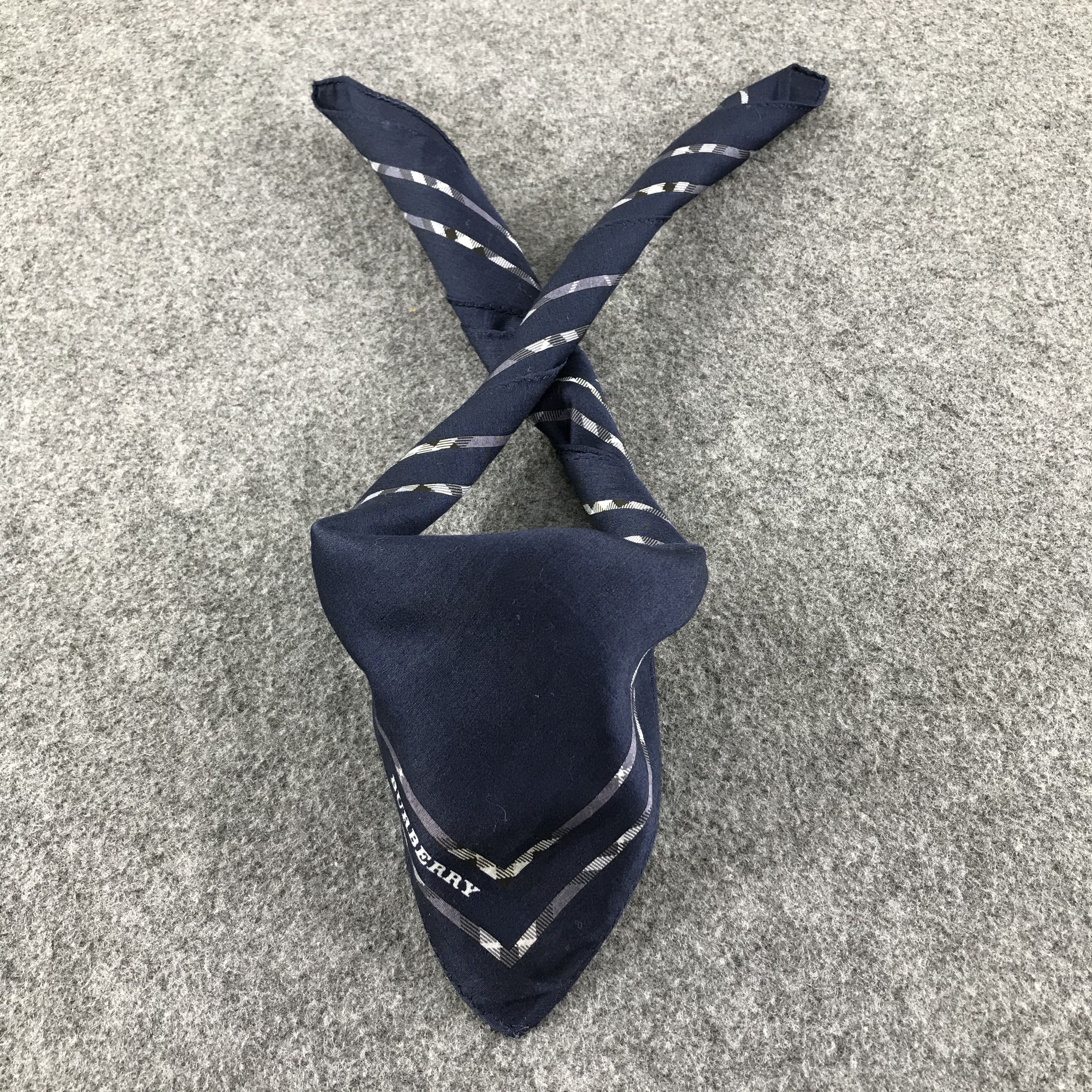 Burberry Burberry Handkerchief Neckerchief Bandana H293 Size ONE SIZE - 1 Thumbnail