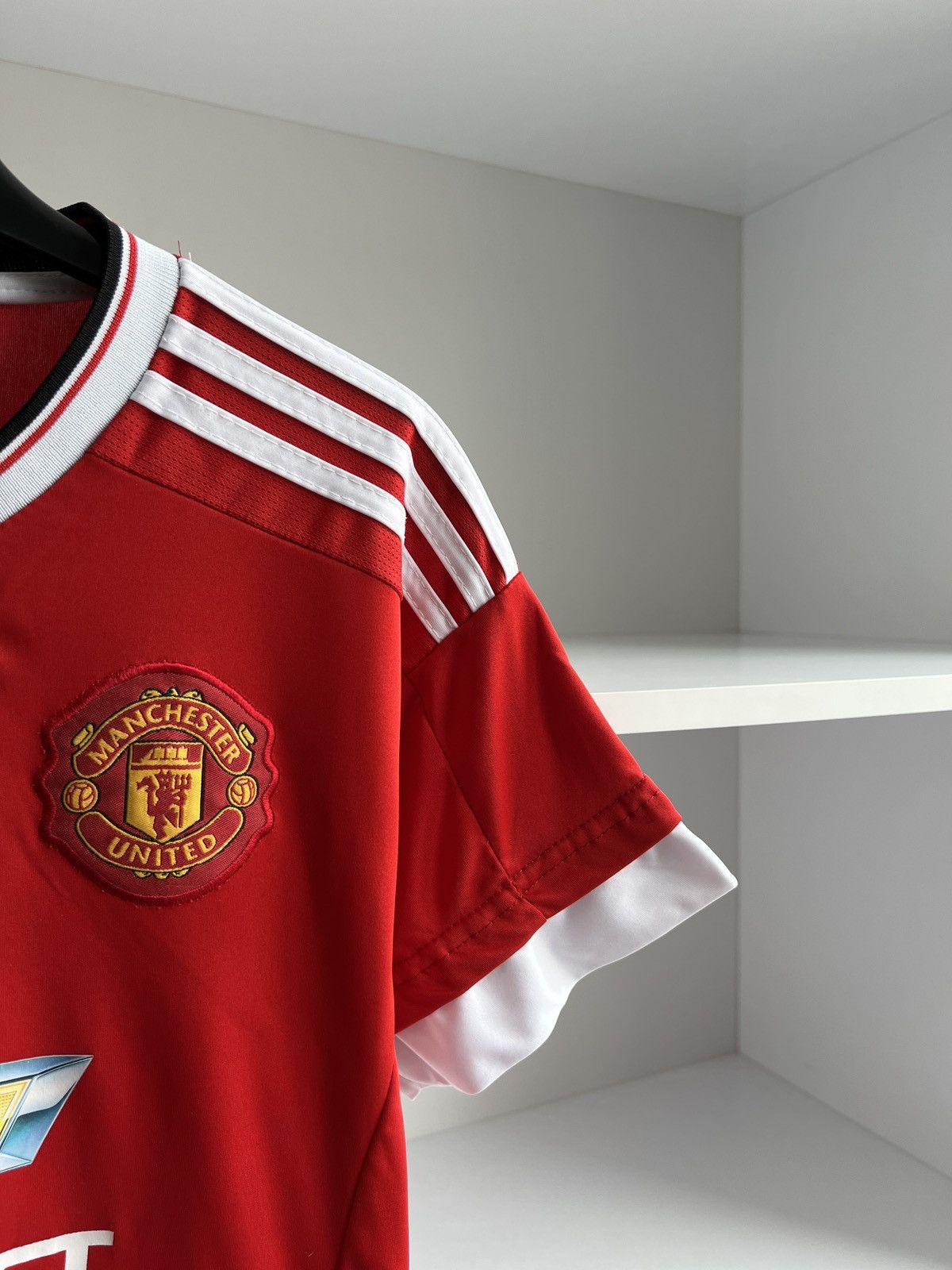 Vintage Schweinsteiger Manchester United Home Jersey Size US S / EU 44-46 / 1 - 8 Thumbnail