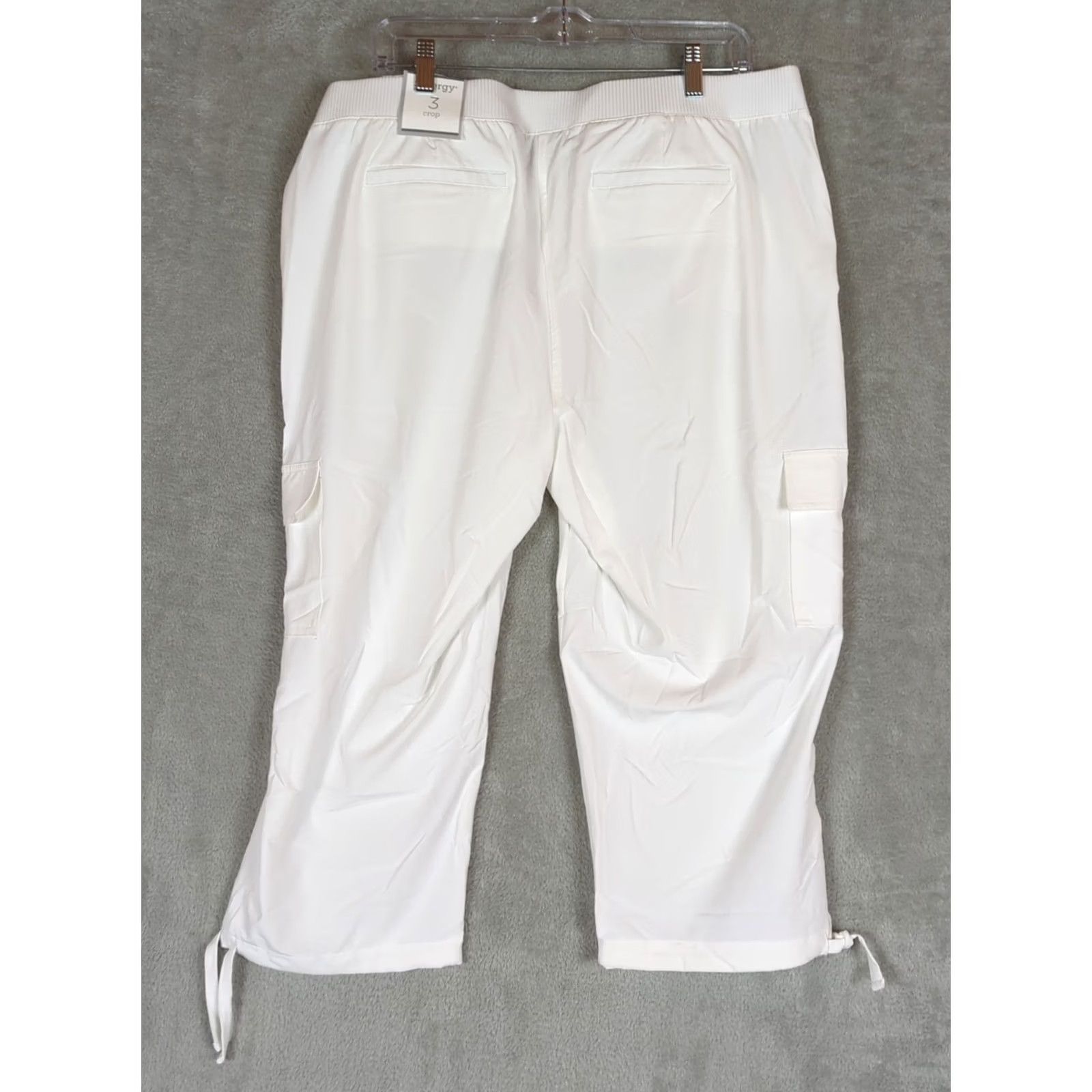 Vintage Chico's Zenergy Neema Dylan Cargo Crop Pants Size 3 Regular White Beach Womens Size 26" / US 2 / IT 38 - 5 Thumbnail