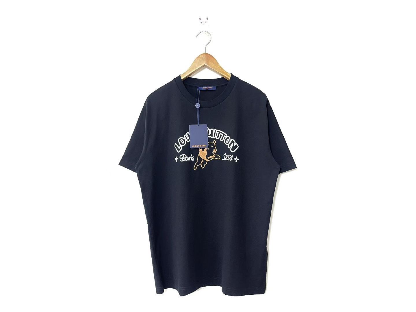 Louis Vuitton Louis Vuitton Embroidered T-Shirt xl Men Size US XL / EU 56 / 4 - 1 Thumbnail