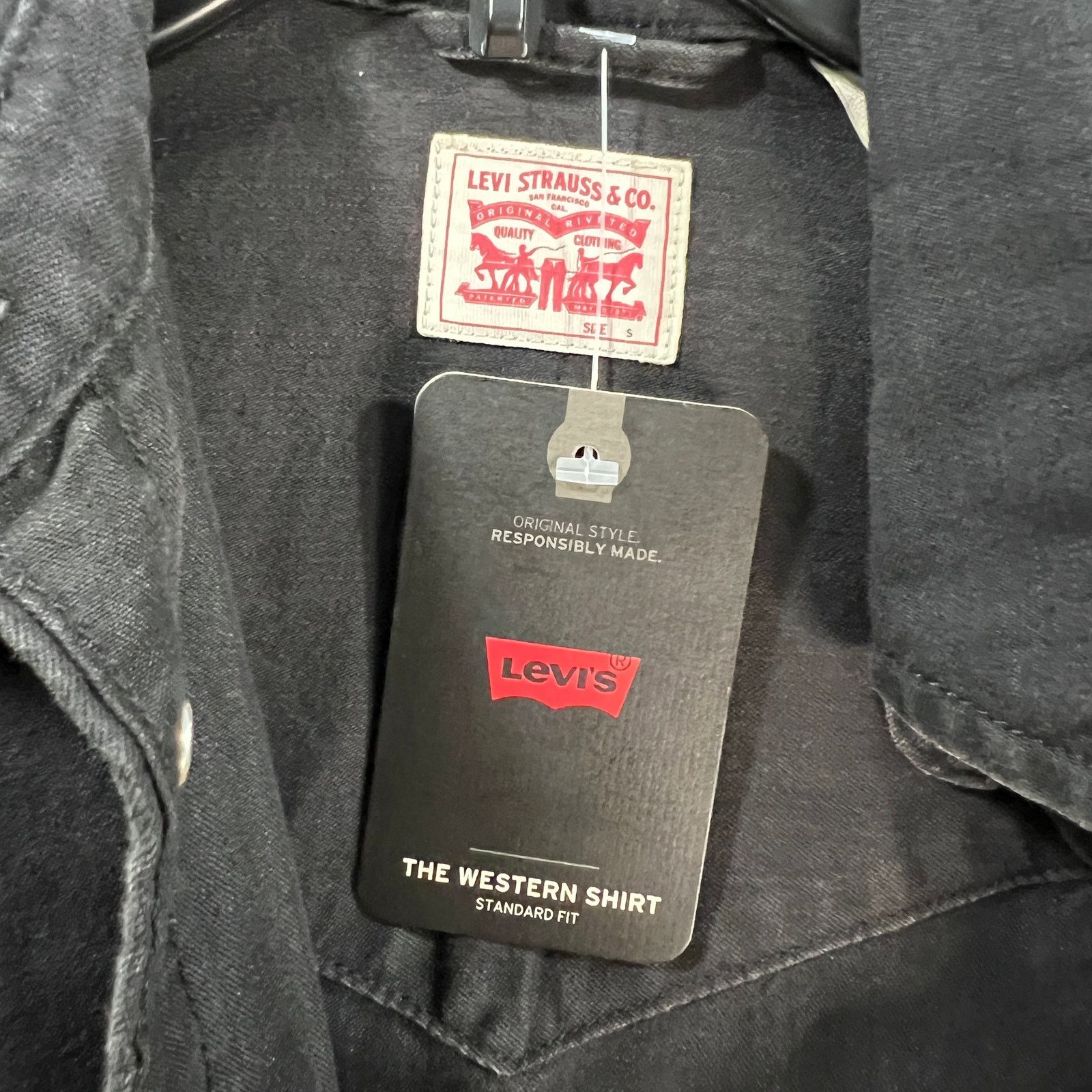 Levi's Levi's Women's The Ultimate Western Shirt, Black, Small Size S / US 4 / IT 40 - 5 Thumbnail