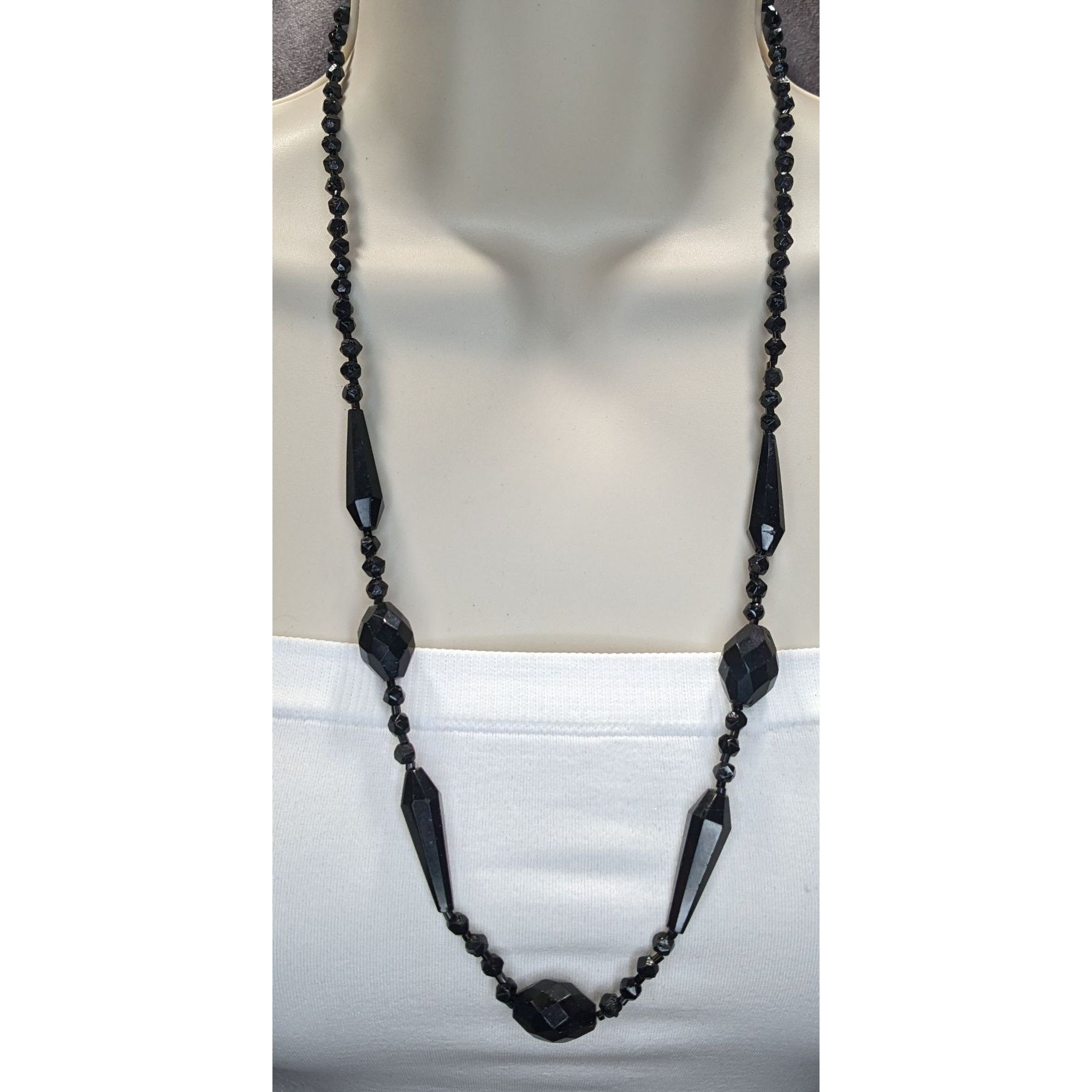Other Corporate Goth Faceted Black Glass Beaded Necklace Size ONE SIZE - 1 Thumbnail