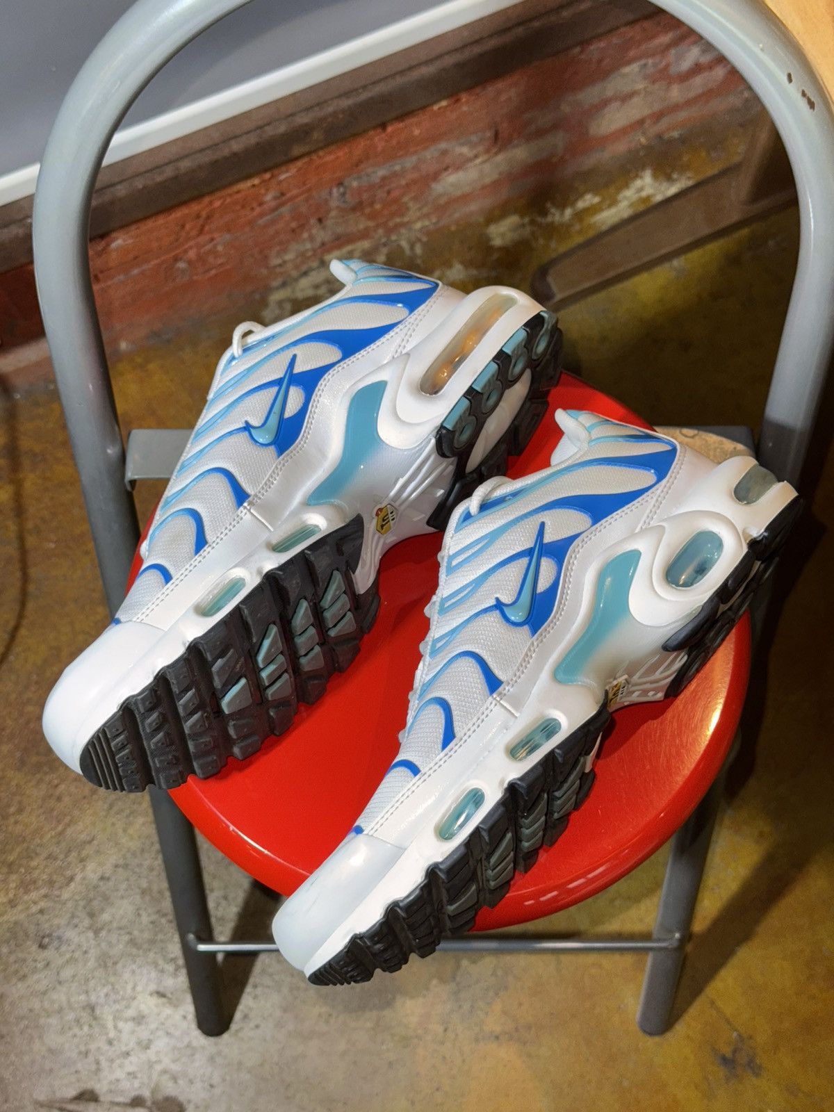 Nike Nike Air Max Plus TN White Polarised Blue Shoes Size US 9 / EU 42 - 2 Thumbnail