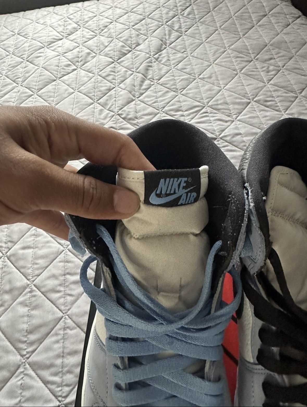 Jordan Brand Jordan 1 Retro High OG University Blue Size US 12 / EU 45 - 8 Thumbnail