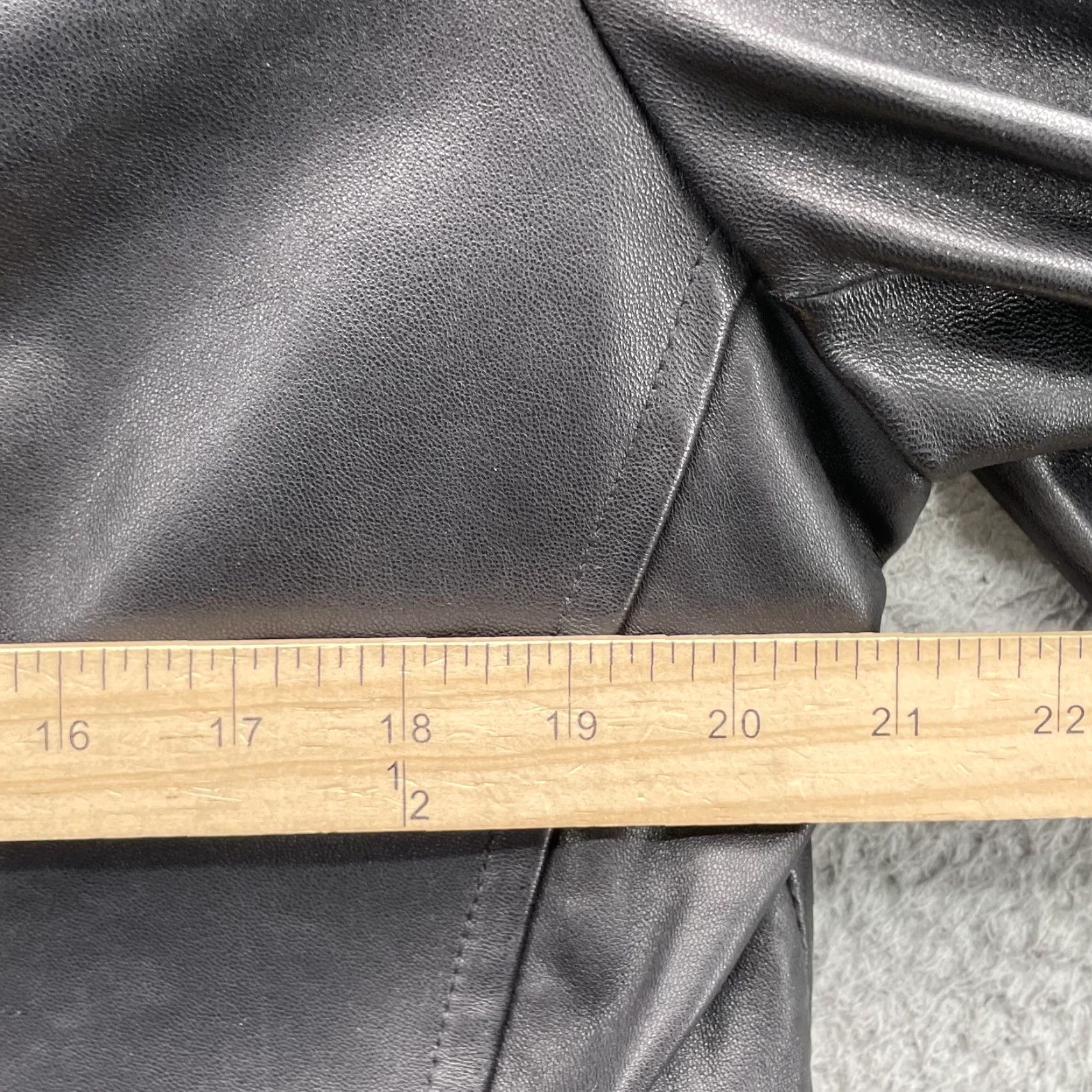 Merona Merona 100% Leather Jacket Womens XL Long Coat Merona 100% Leather Jacket Womens XL Long Coat Corpcore 90's Minimalist Academia Size XL / US 12-14 / IT 48-50 - 4 Thumbnail