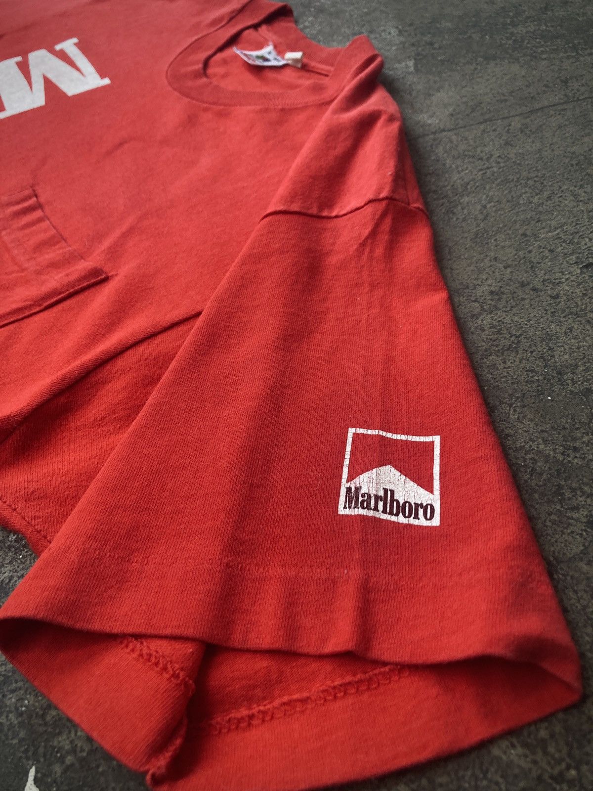Marlboro × Marlboro Adventure Team × Marlboro Unlimited Vintage 80s Marlboro Spellout Pocket Tee Size US XL / EU 56 / 4 - 8 Thumbnail