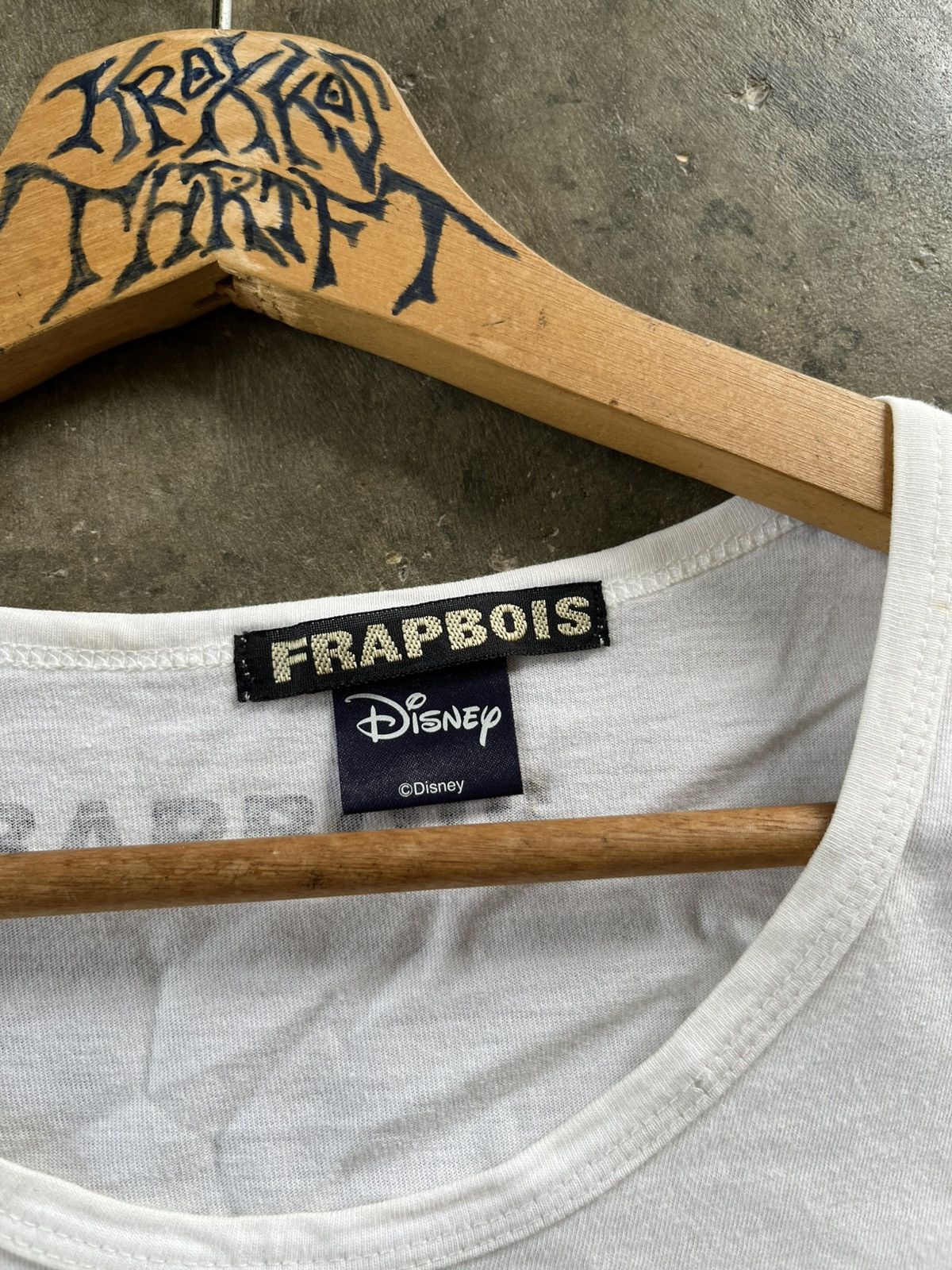 Disney × Frapbois × Japanese Brand FRAPBOIS X DISNEY BIG LOGO TEES JAPAN Size ONE SIZE - 4 Thumbnail