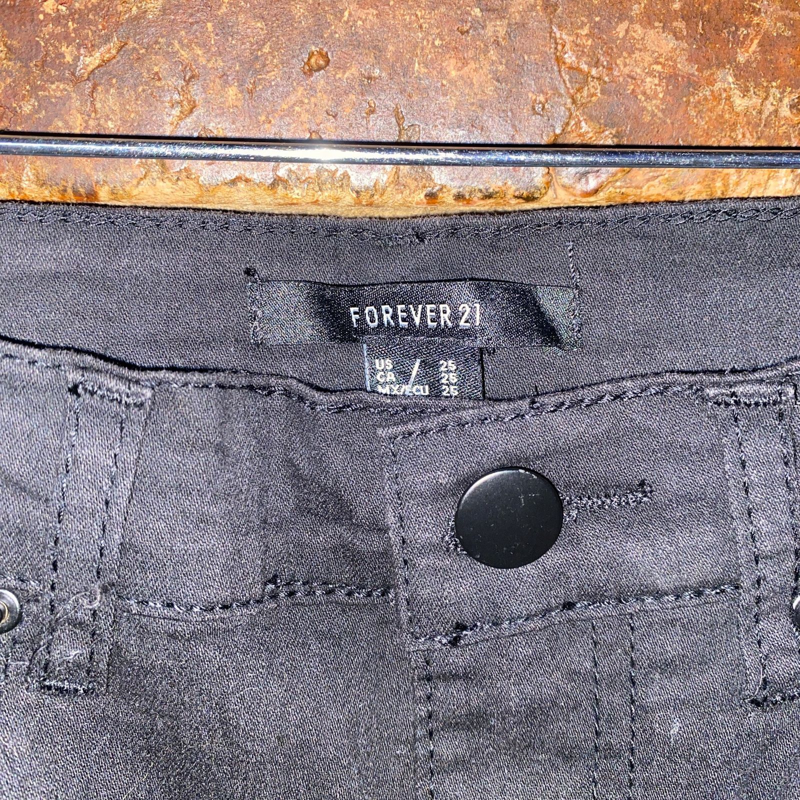 Forever 21 NWT Forever 21 Black Wash Denim High Rise Ankle Jeans 25 Size 25" / US 0 / IT 36 - 4 Thumbnail