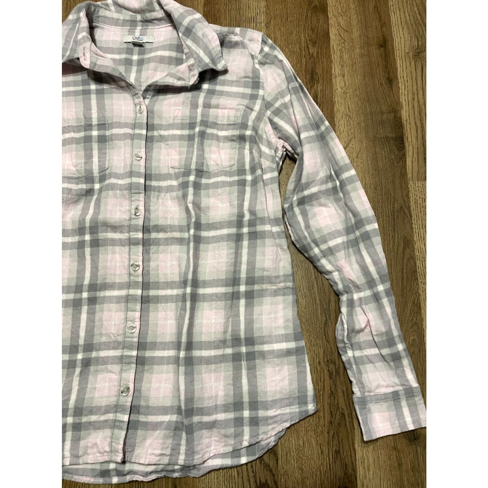 Croft & Barrow Croft & Barrow Shirt Women's Size Medium Plaid Button Up Multicolor Gray Pink White Long Sleeve Collared Casual Fall Spring Summer Womens Size M / US 6-8 / IT 42-44 - 4 Thumbnail