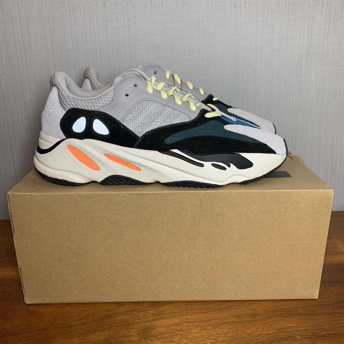 Adidas Yeezy 700 Boost Wave Runner Size US 11 / EU 44 - 5 Thumbnail