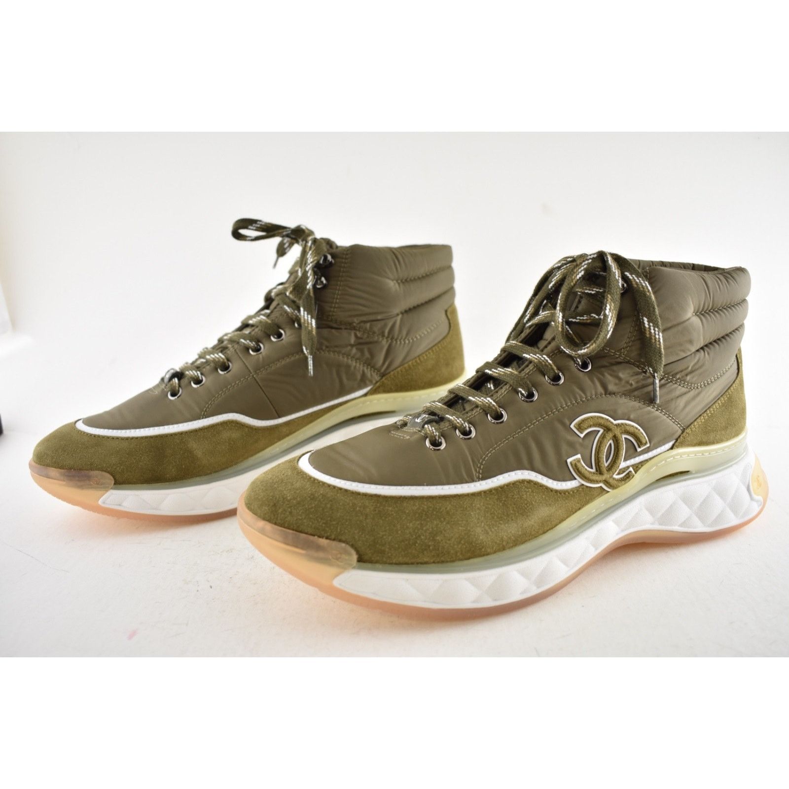 Chanel Chanel 19B Green Quilted Platform CC Logo High Top Trainer Size US 11 / EU 44 - 10 Thumbnail