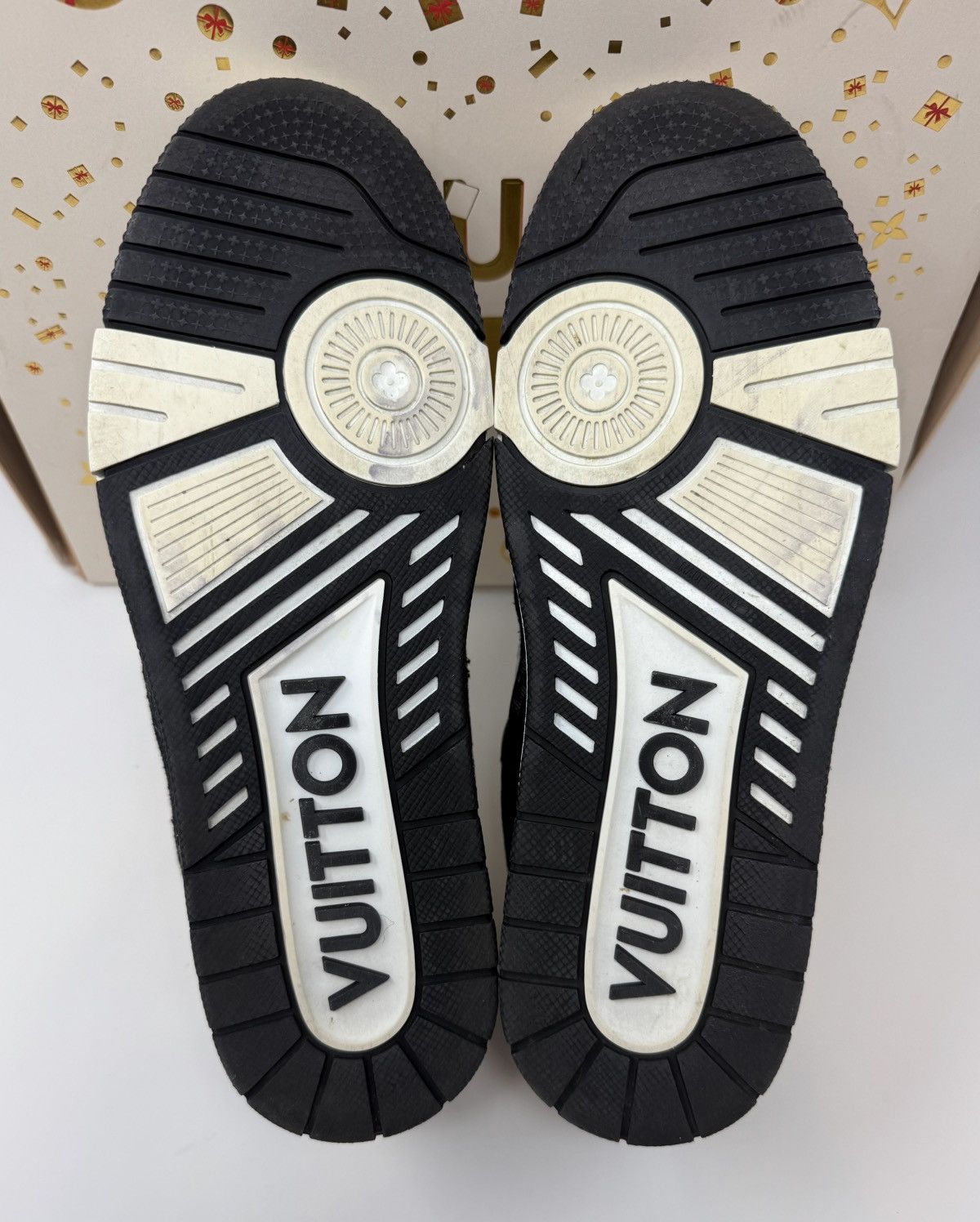 Louis Vuitton Louis Vuitton Trainer Sneaker Black/White Size US 9 / EU 42 - 6 Thumbnail