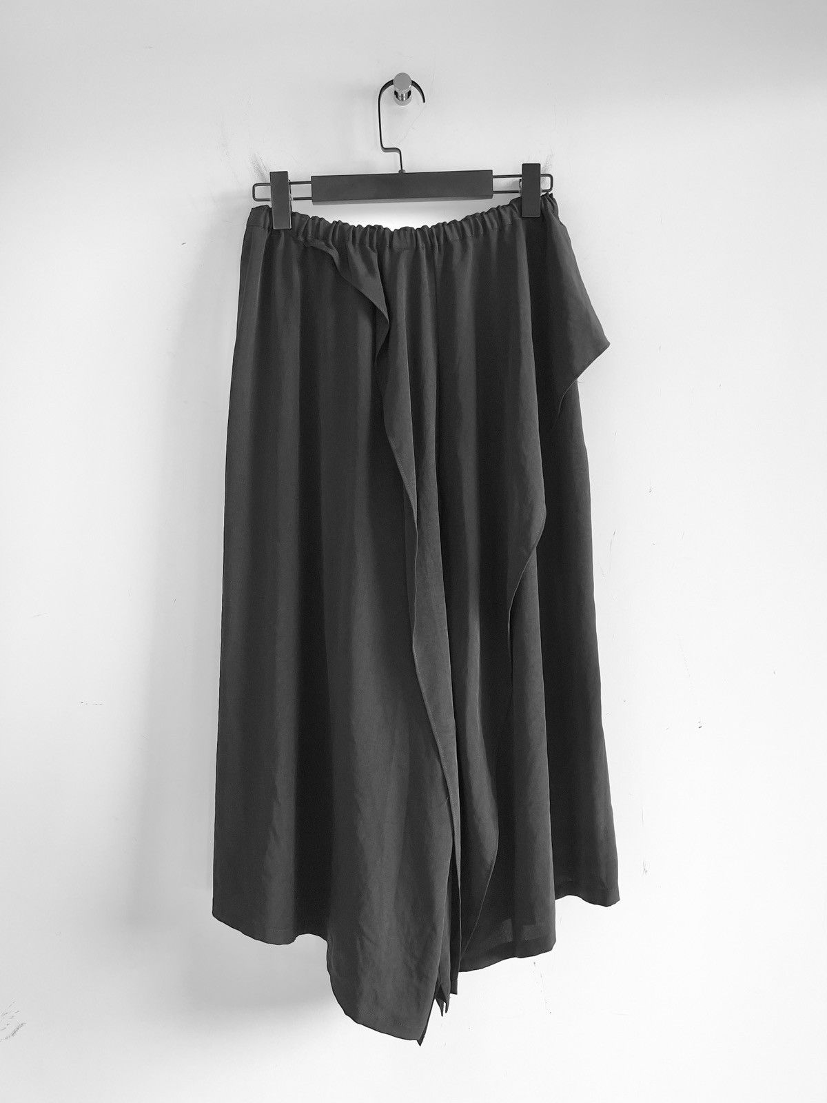 Yohji Yamamoto Y's Yohji Yamamoto - CREPE de CHINE RUFFLE PANTS Size 24" / US 00 / IT 34 - 2 Thumbnail