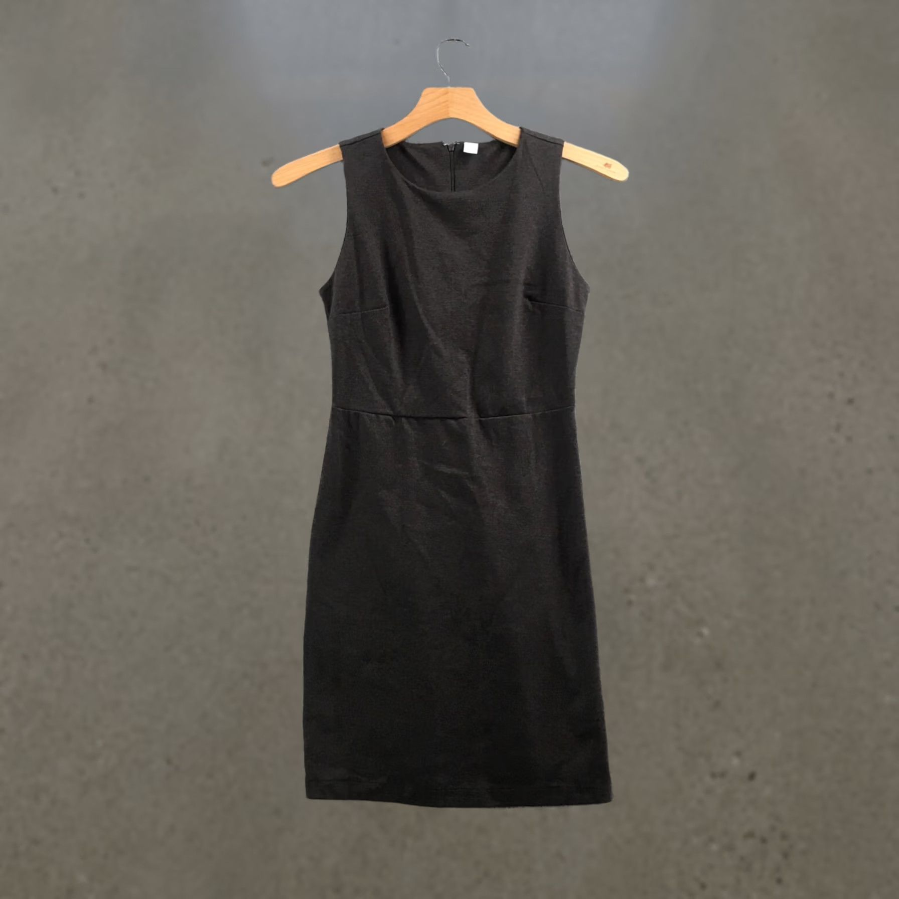 Old Navy Old Navy Sheath Dress Womens M Tall Gray Cotton Blend Sleeveless Back Zip NEW Size M / US 6-8 / IT 42-44 - 1 Thumbnail