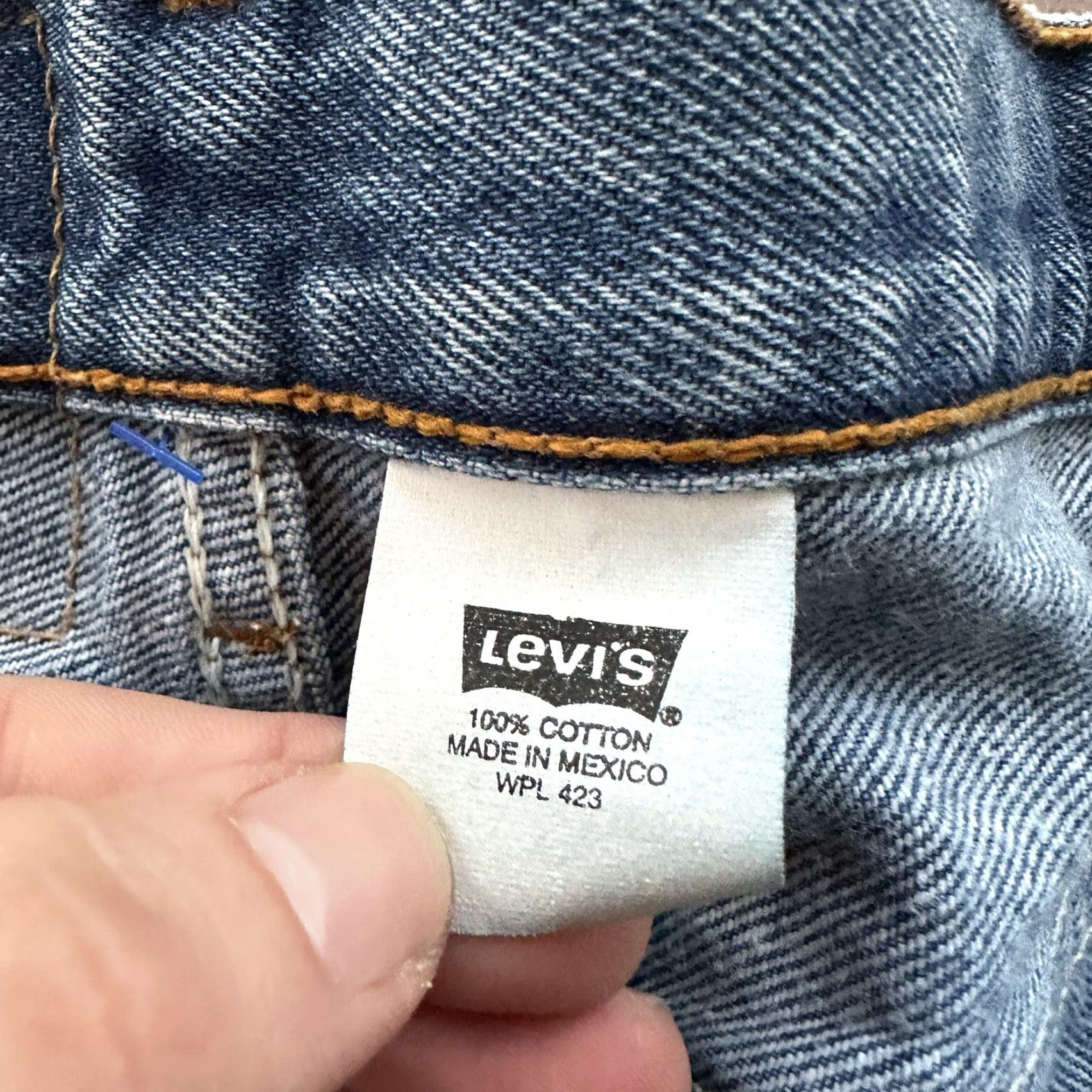 Levi's VINTAGE Levi's 501 XX Jeans Button Fly Light Wash 40x30 Men Regular Blue 90s Straight Denim Mens Size US 40 / EU 56 - 6 Thumbnail