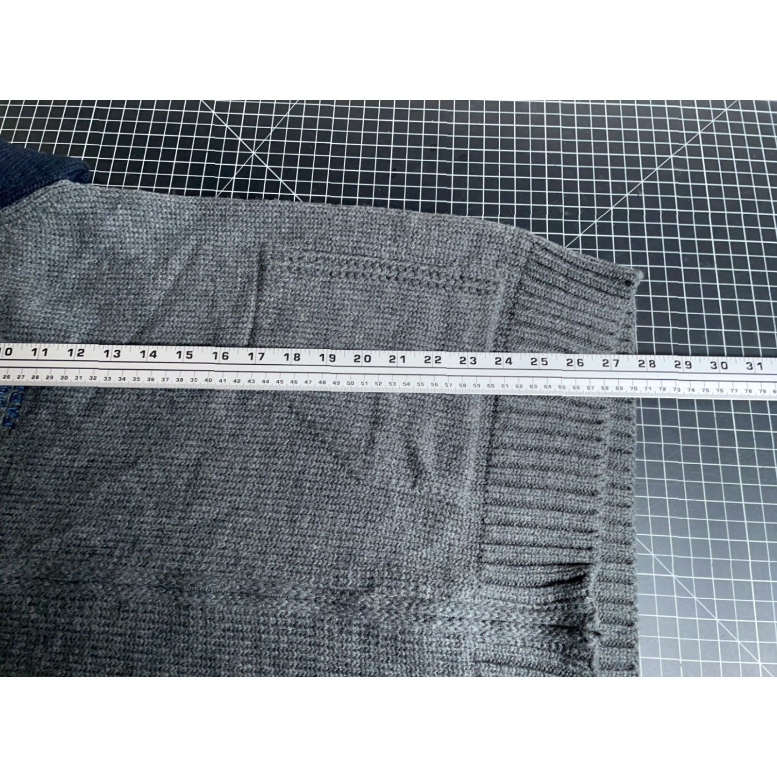 Disney Disneyland Resort Paris Full Zip Sweater Adult XL Gray Mickey Mouse Knit Wool-Acrylic Heavyweight Embroidered Vintage Disney Men Credit Card: N/A Size US XL / EU 56 / 4 - 6 Thumbnail