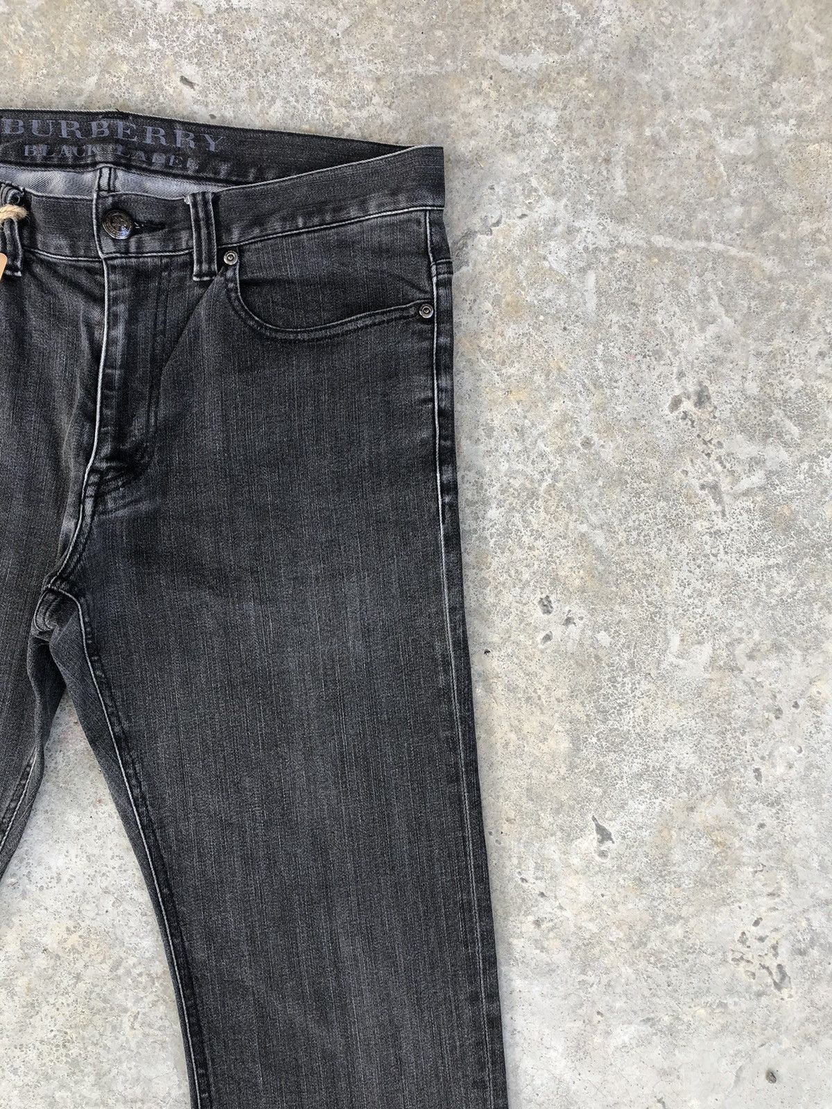 Black Label Burberry Slim Fit Distressed Jeans Size US 33 - 5 Thumbnail