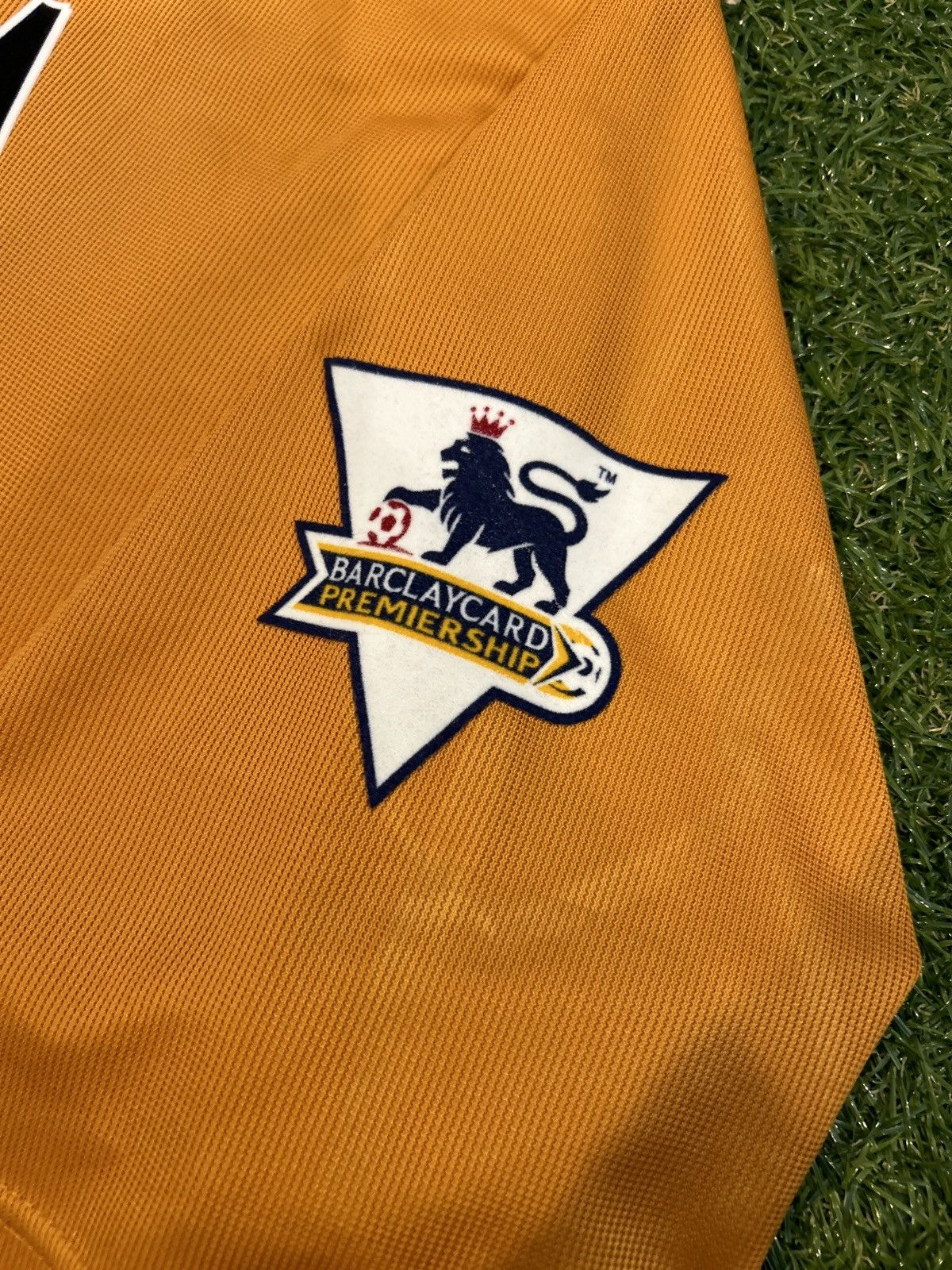 Vintage 03/04 Wolverhampton Wanderers FC Camara Home Shirt Size US L / EU 52-54 / 3 - 12 Thumbnail
