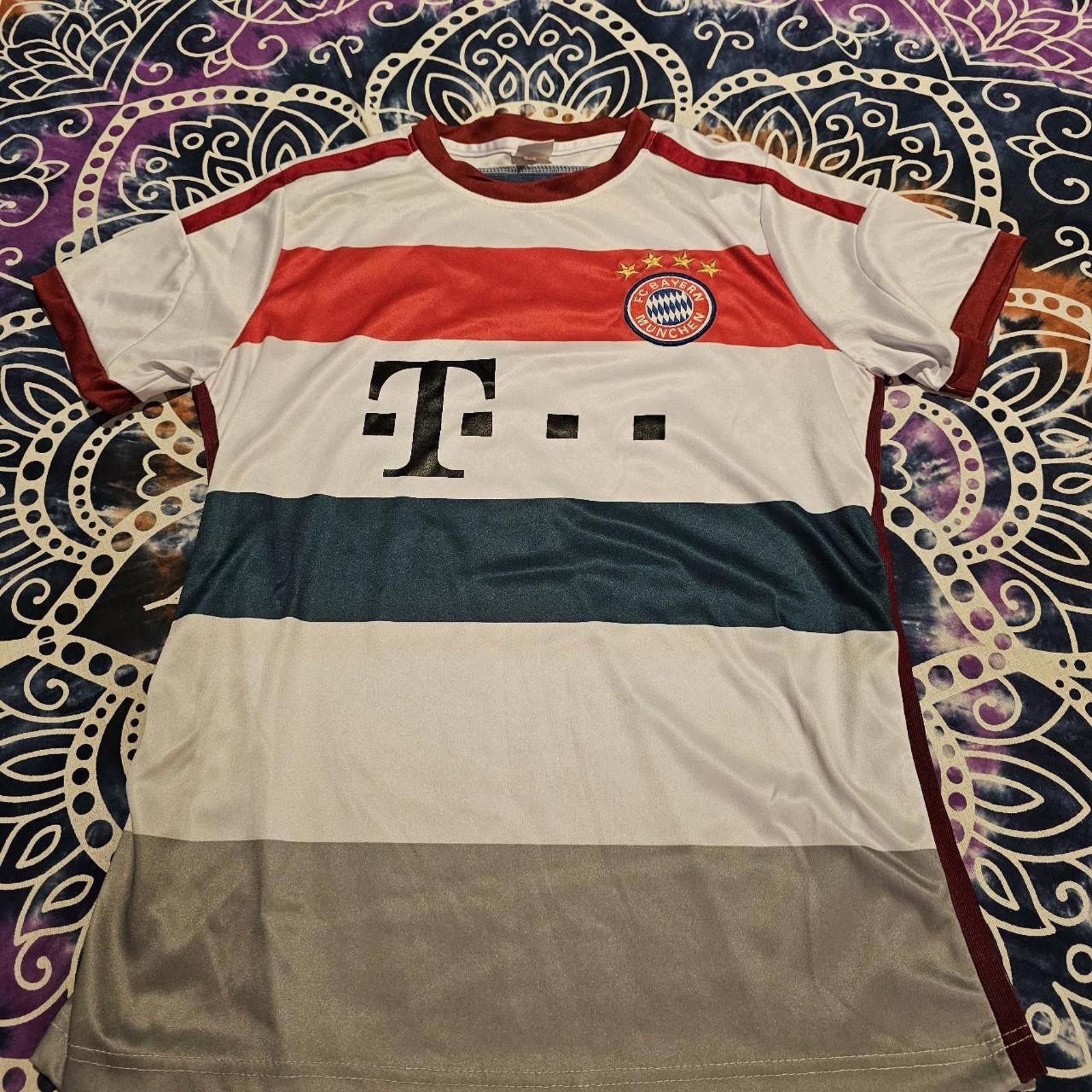Designer FC Bayren Munchen T-Mobile Soccer Jersey Size US S / EU 44-46 / 1 - 1 Thumbnail
