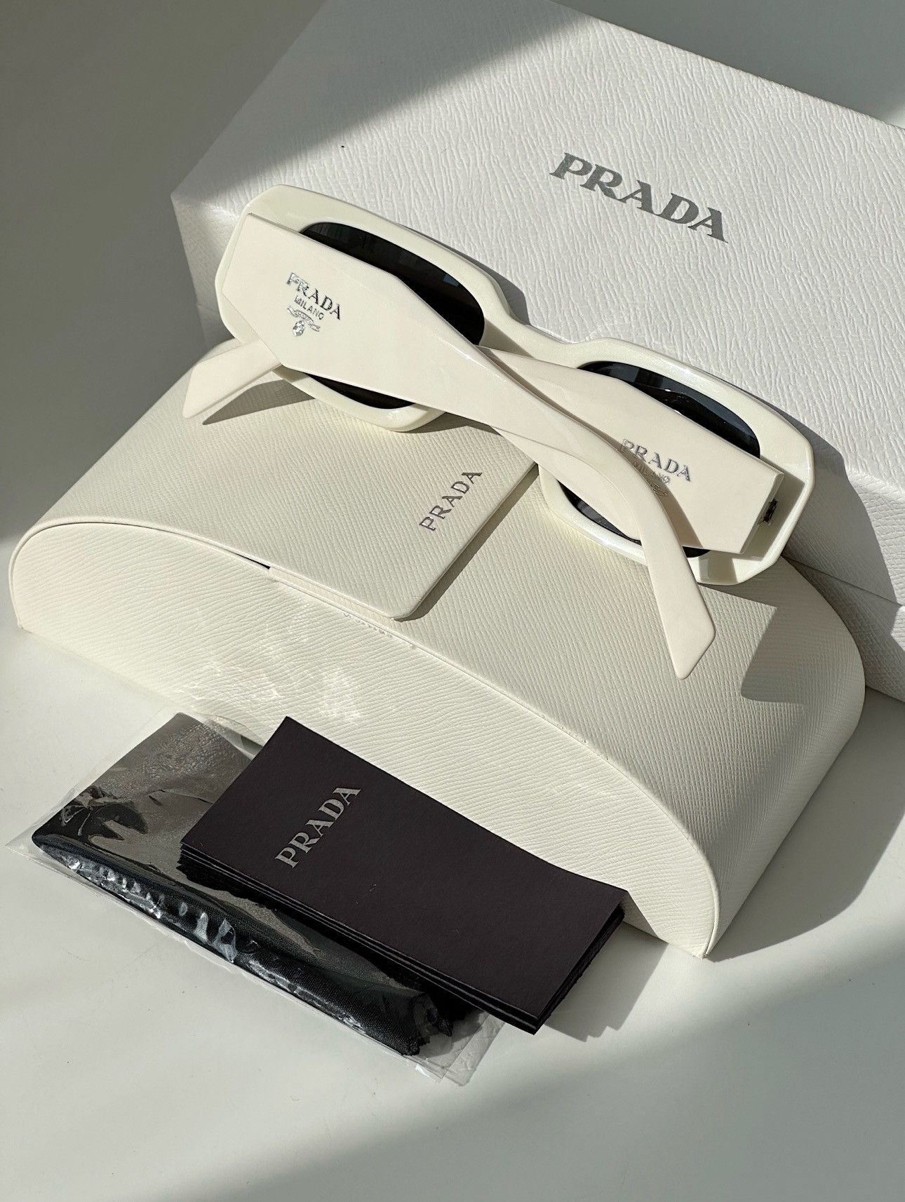 Prada PRADA 2024 Runway Symbole White Sunglasses SPR17W quavo Logo Size ONE SIZE - 6 Thumbnail