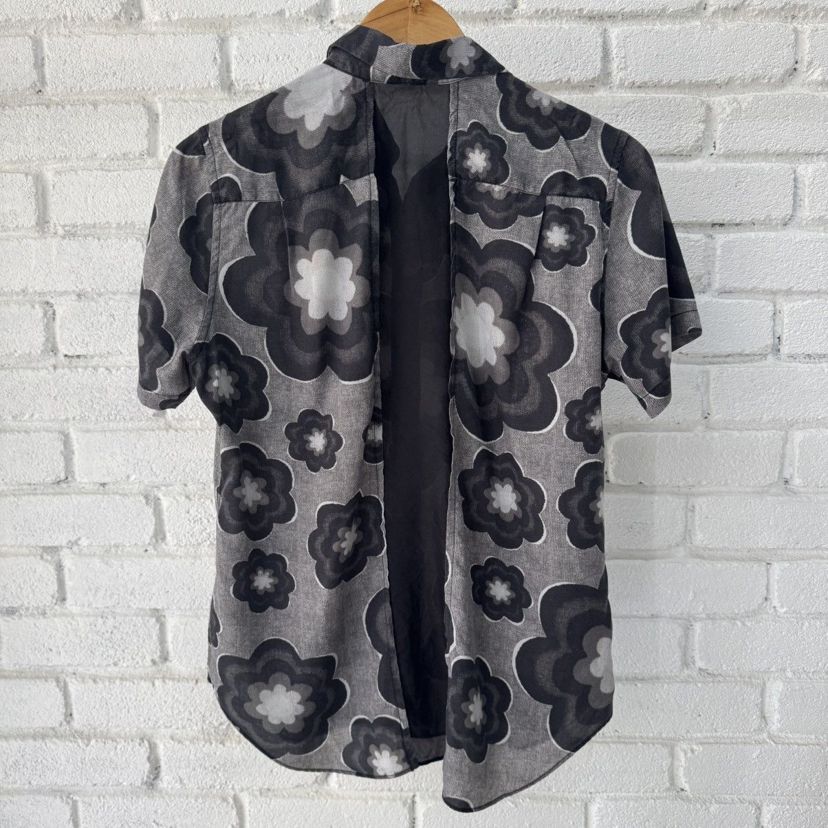 Comme des Garcons Black Black Comme Des Garçons Floral Rayon Shirt Size US S / EU 44-46 / 1 - 2 Thumbnail