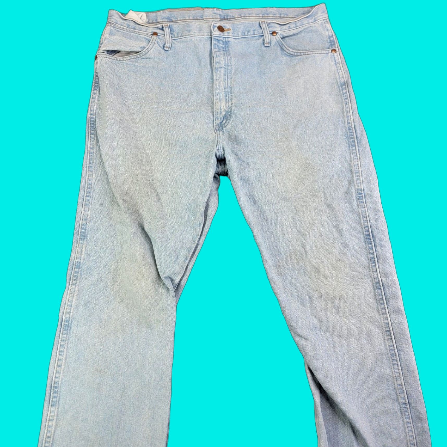 Wrangler Wrangler Jeans Men 40x32 Light Wash Blue Regular Fit Straight Leg Denim Pants Size US 40 / EU 56 - 1 Thumbnail