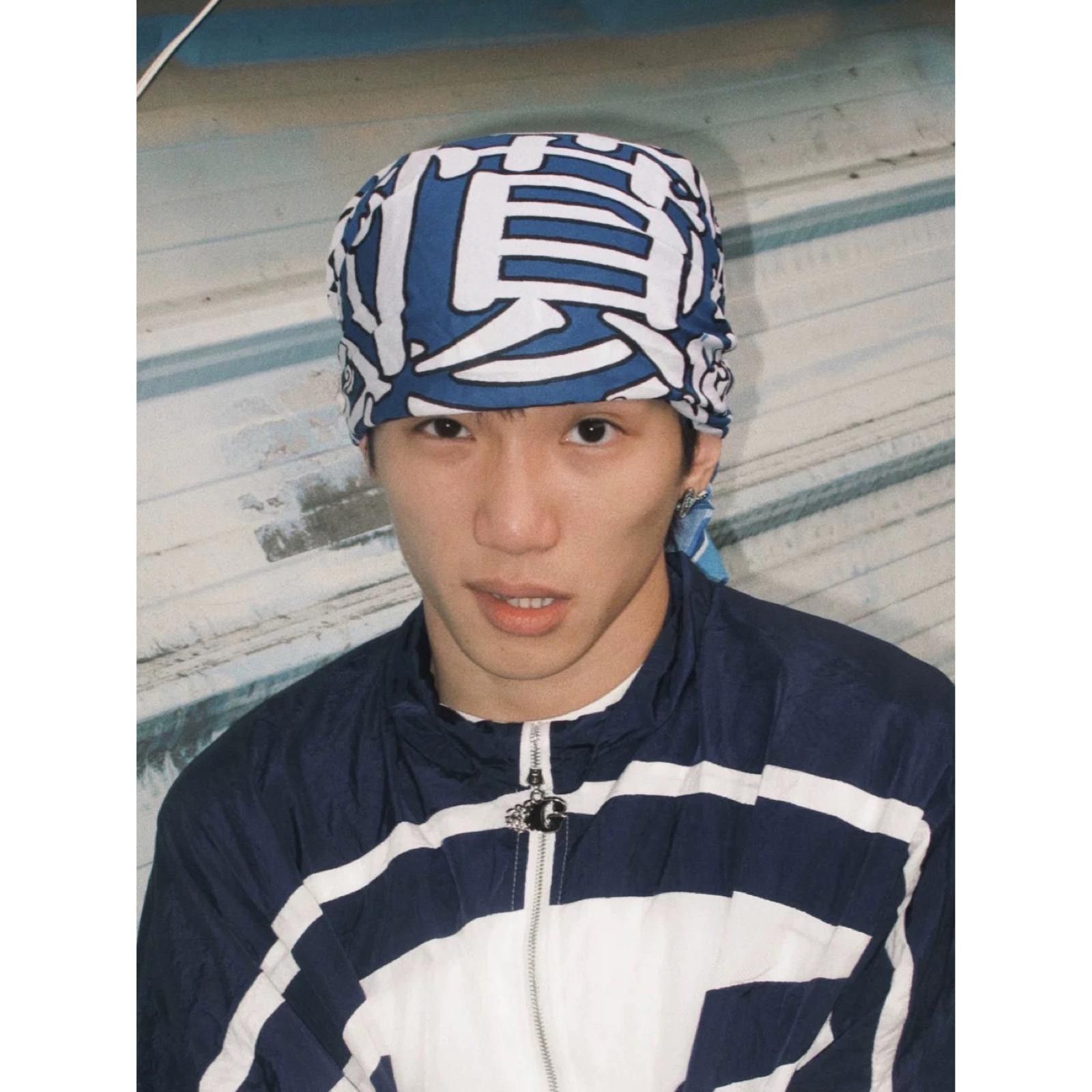 Japanese Brand Y2k Blue Flame Scarf Bandana Chinese Character “Fèn” Graphic Size ONE SIZE - 1 Thumbnail