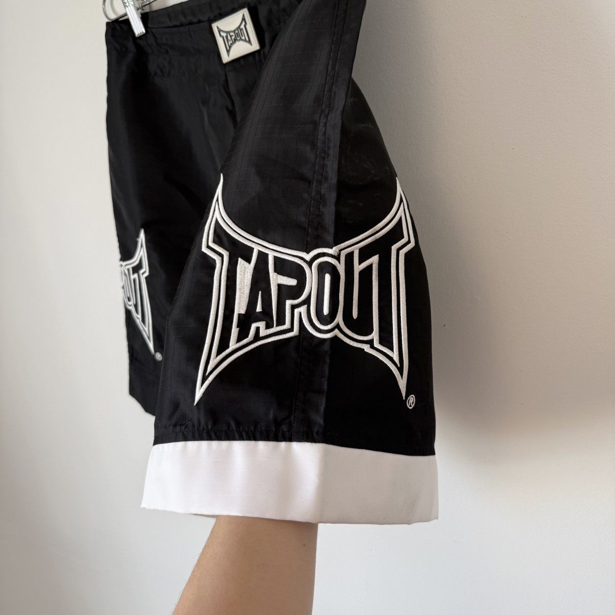 Tapout Vtg 2000s Tapout Logo MMA Fight Shorts Grunge Y2K ERD Size US 27 - 4 Thumbnail