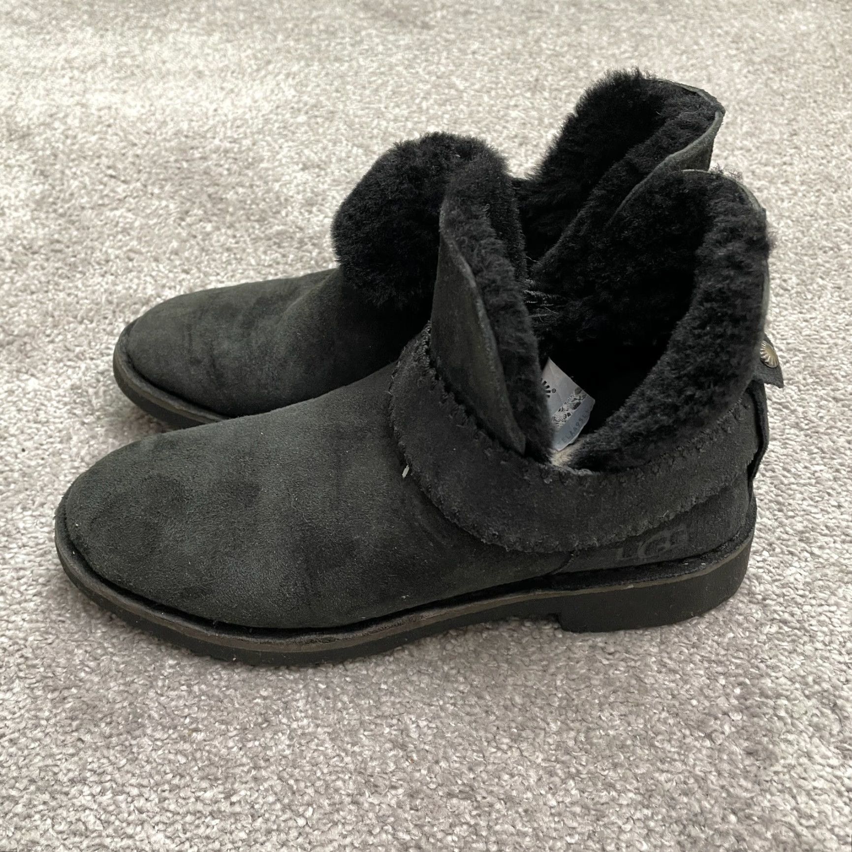Ugg UGG Mckay Suede Shearling Ankle Boots Womens 7 Eu 38 Black Slip On Sheepskin Size US 7 / IT 37 - 3 Thumbnail