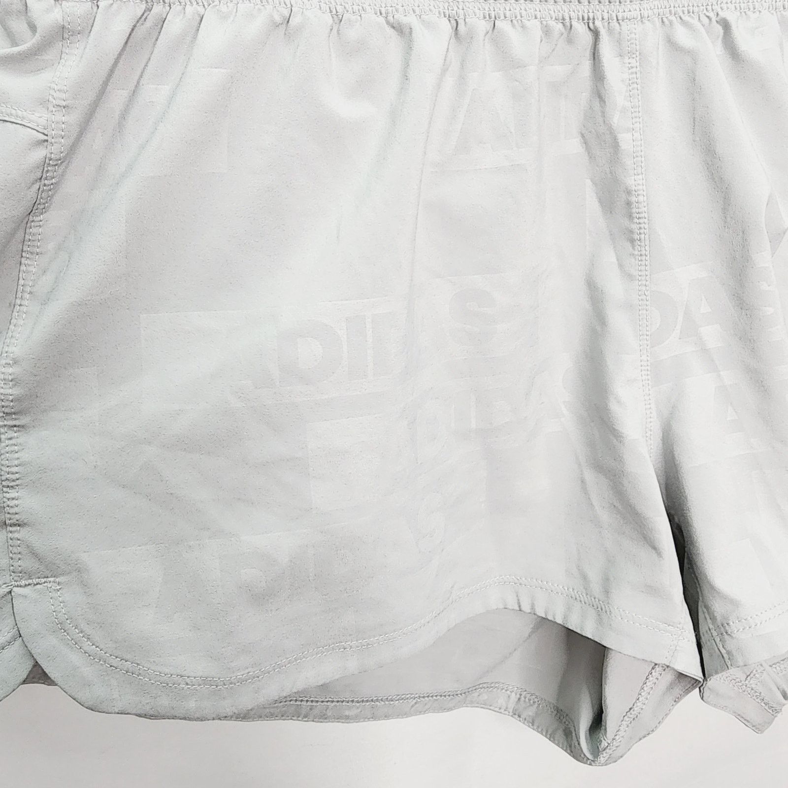 Adidas Adidas Pacer Deboss Women's Light Gray running shorts Size 38" / US 16 / IT 52 - 7 Thumbnail
