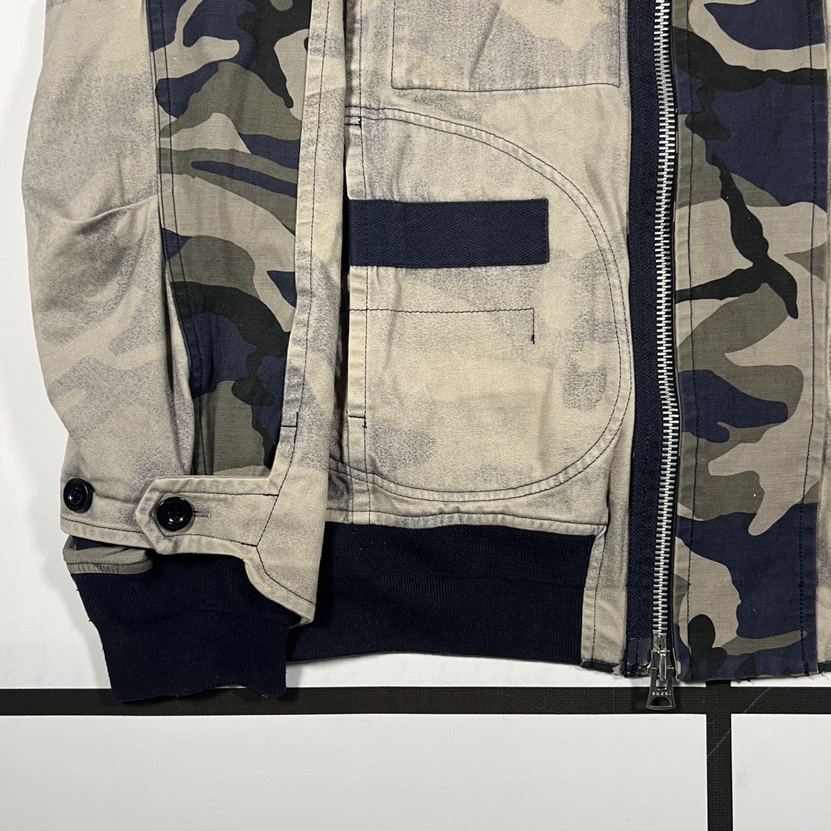 Sacai |[ FW18 Runway Sacai Reconstructed Camo Hooded Bomber ]| Size US M / EU 48-50 / 2 - 7 Thumbnail