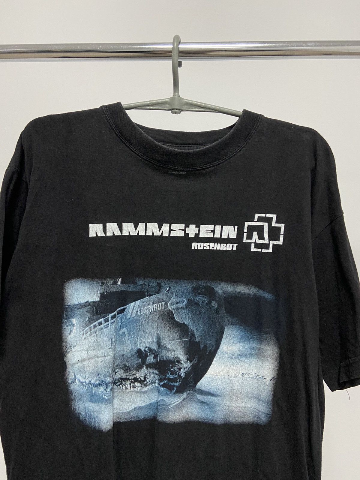 Band Tees × Vintage Rammstein Rosenrot Vintage Big Logo T Shirt Rock Band Skate Size US L / EU 52-54 / 3 - 2 Thumbnail