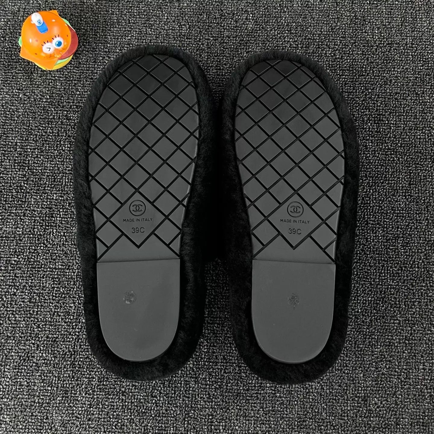 Chanel Chanel Black Fur Slippers Size 39 New Size US 8.5 / IT 38.5 - 6 Thumbnail