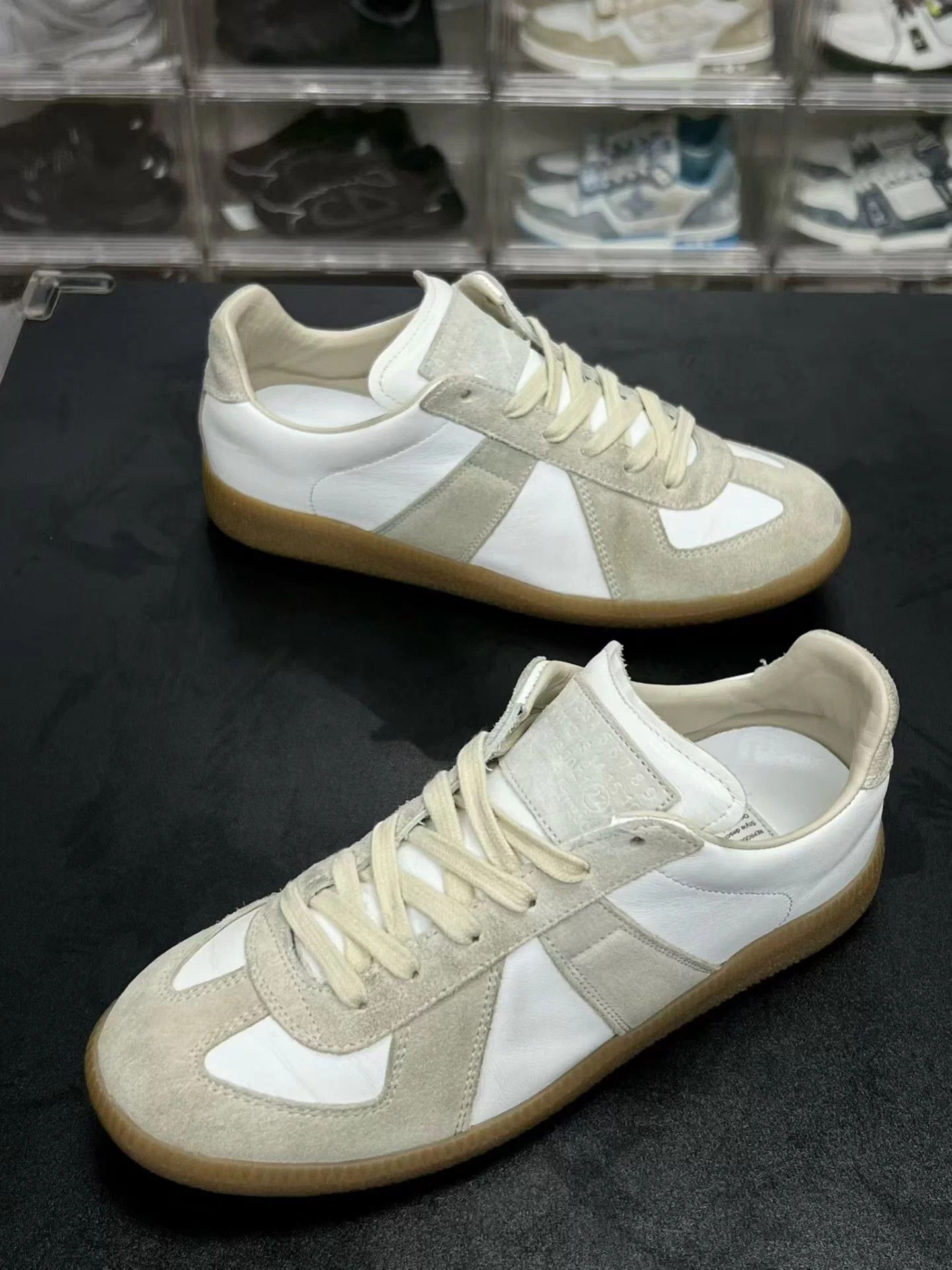 Maison Margiela Maison Margiela Replica Low Top Gray/White 37 EU VGUC Size US 6 / IT 36 - 1 Thumbnail