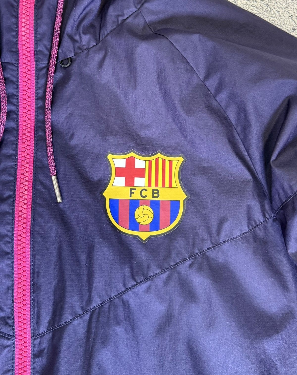 Nike Nike FC Barcelona Windrunner Jacket Purple 2016 810302 -526 Size US M / EU 48-50 / 2 - 7 Thumbnail